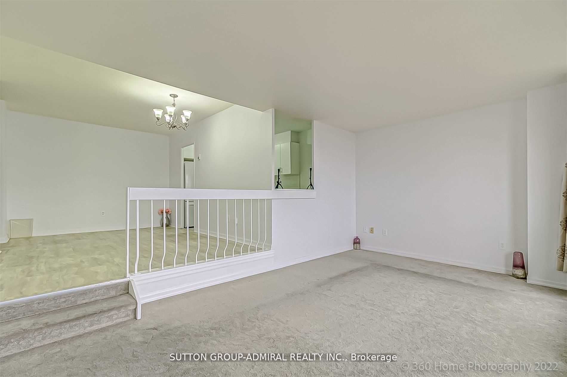 25 Four Winds Dr, #902