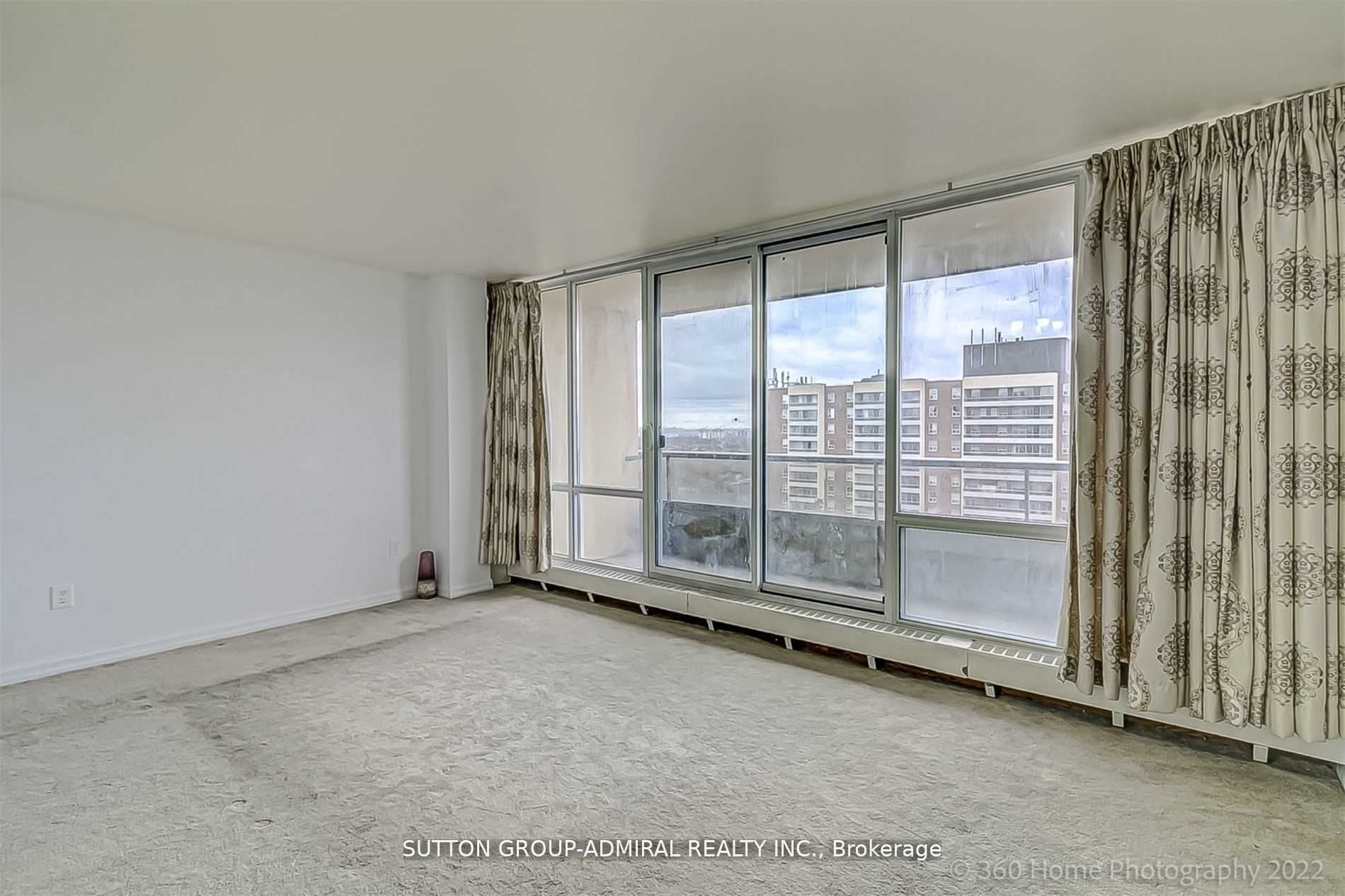 25 Four Winds Dr, #902