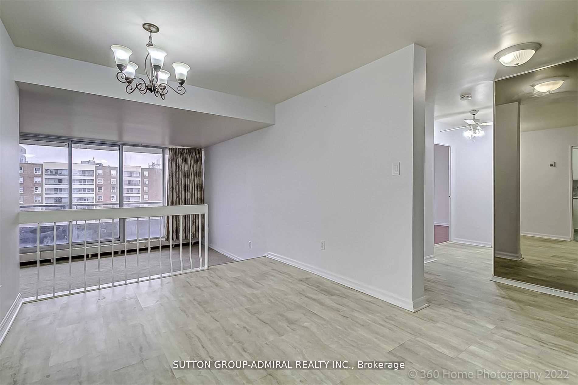 25 Four Winds Dr, #902