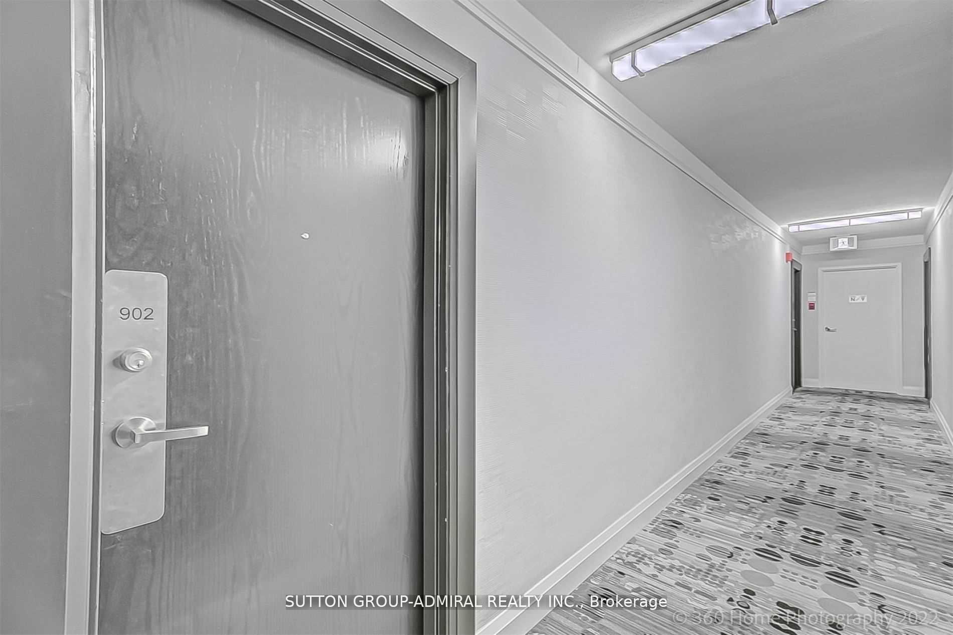 25 Four Winds Dr, #902