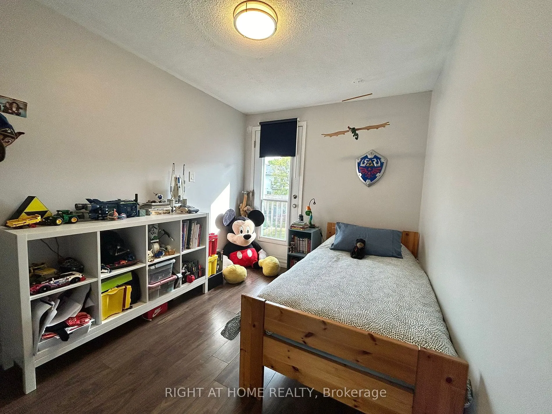 54 Stewart Maclaren Rd, #56