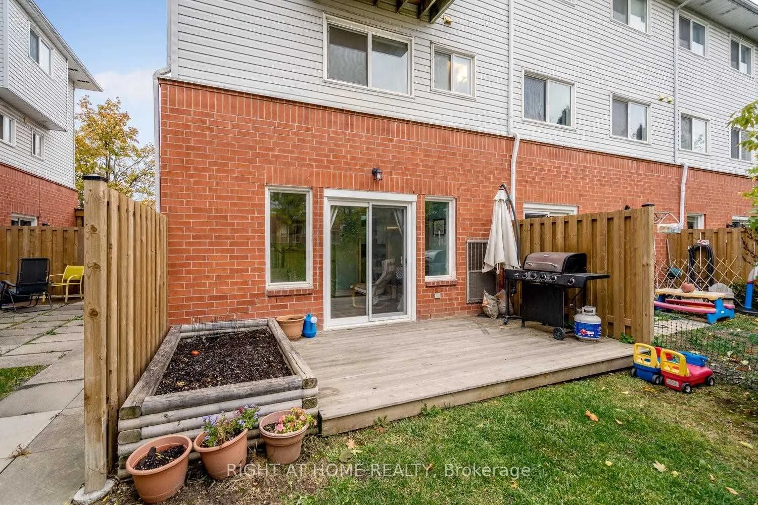 54 Stewart Maclaren Rd, #56