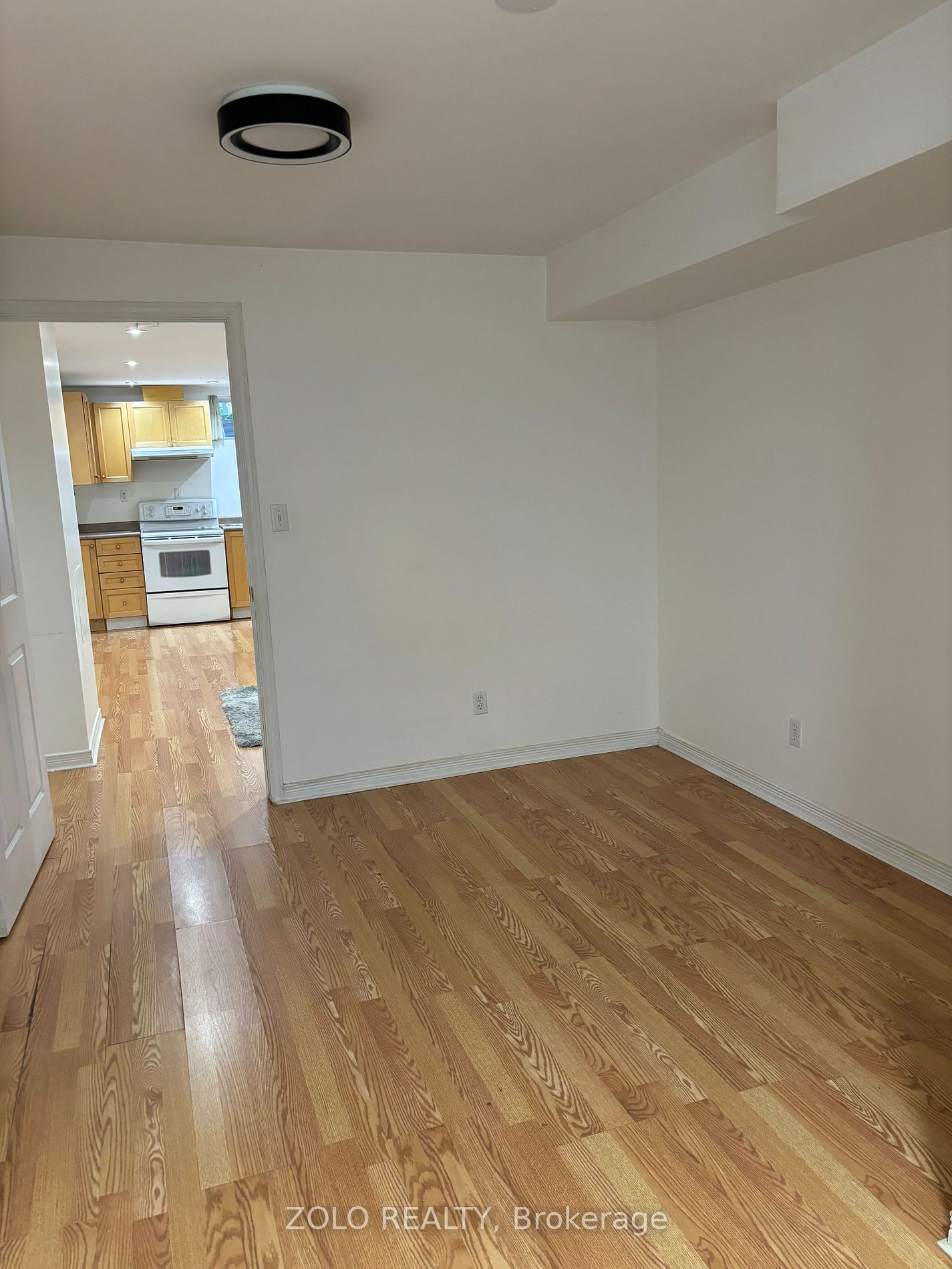 3242 Scotch Pine Gate