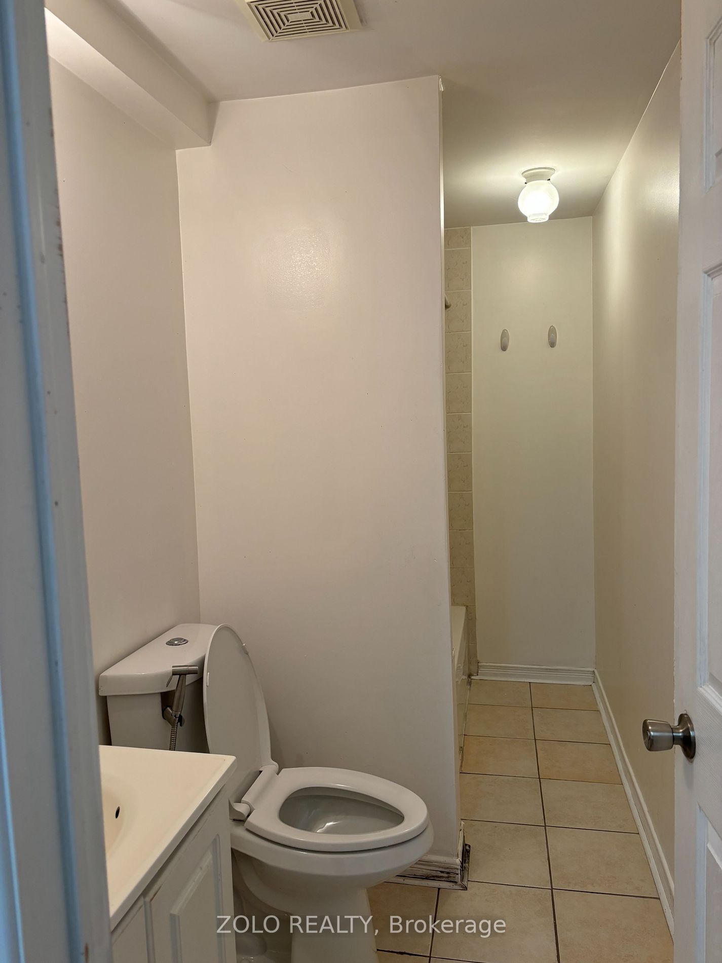 3242 Scotch Pine Gate