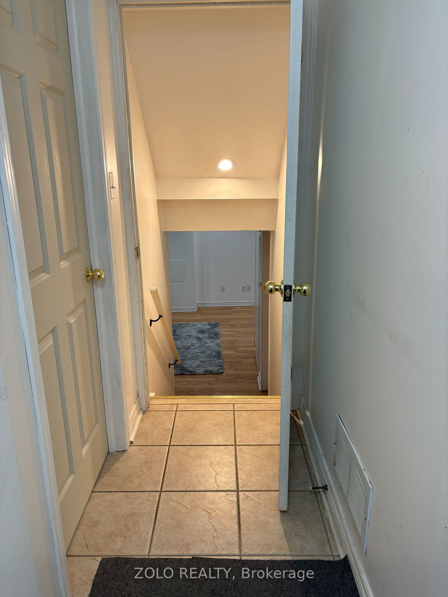 3242 Scotch Pine Gate