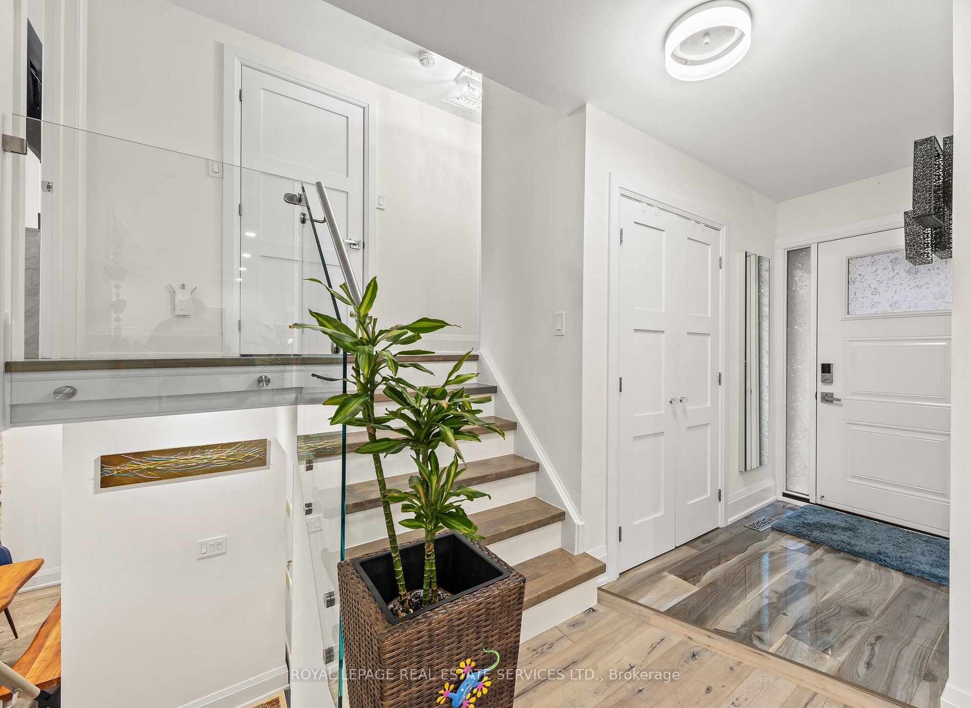 2816 Constable Rd