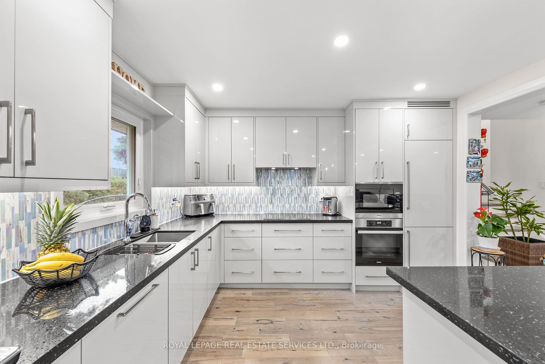 2816 Constable Rd