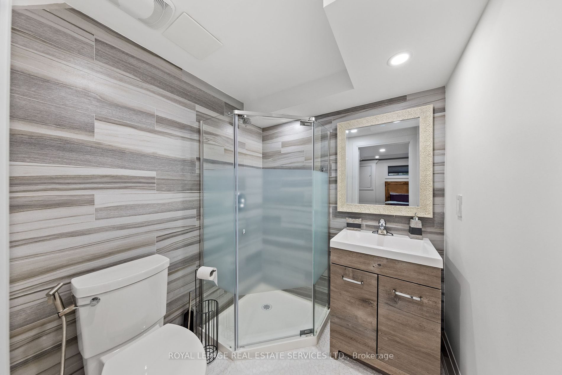 2816 Constable Rd