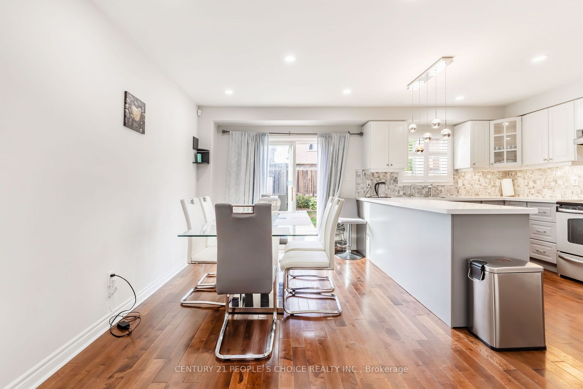 247 Featherstone Rd