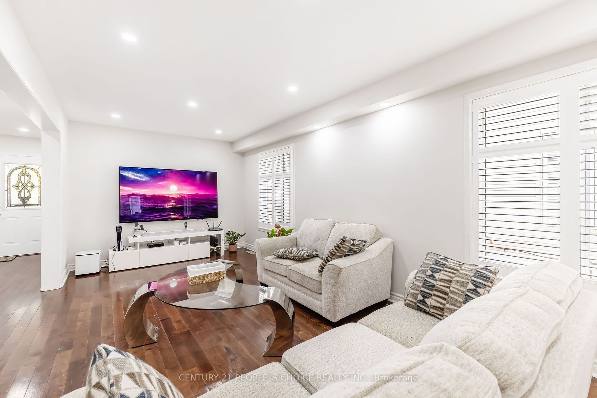 247 Featherstone Rd