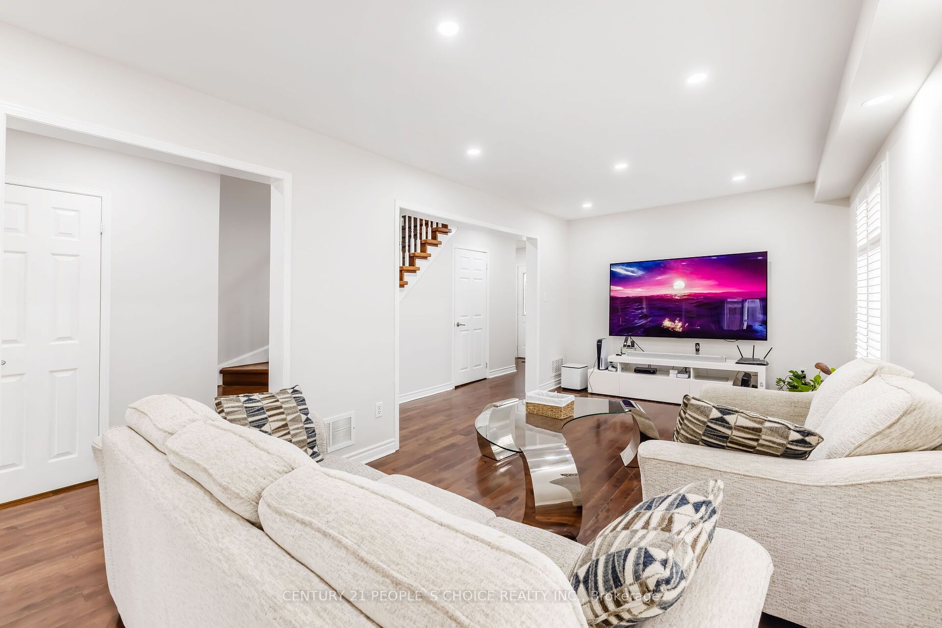 247 Featherstone Rd