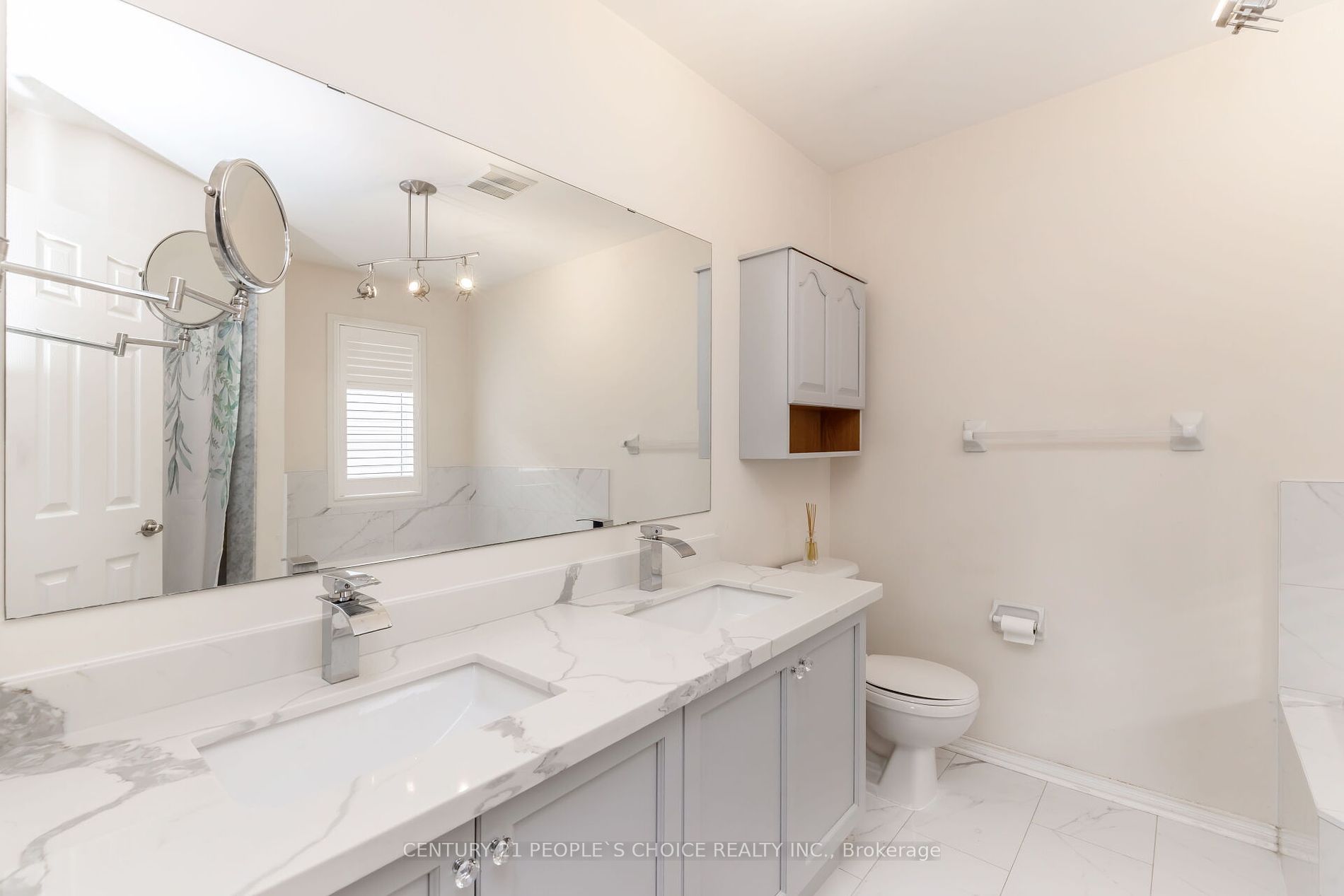 247 Featherstone Rd