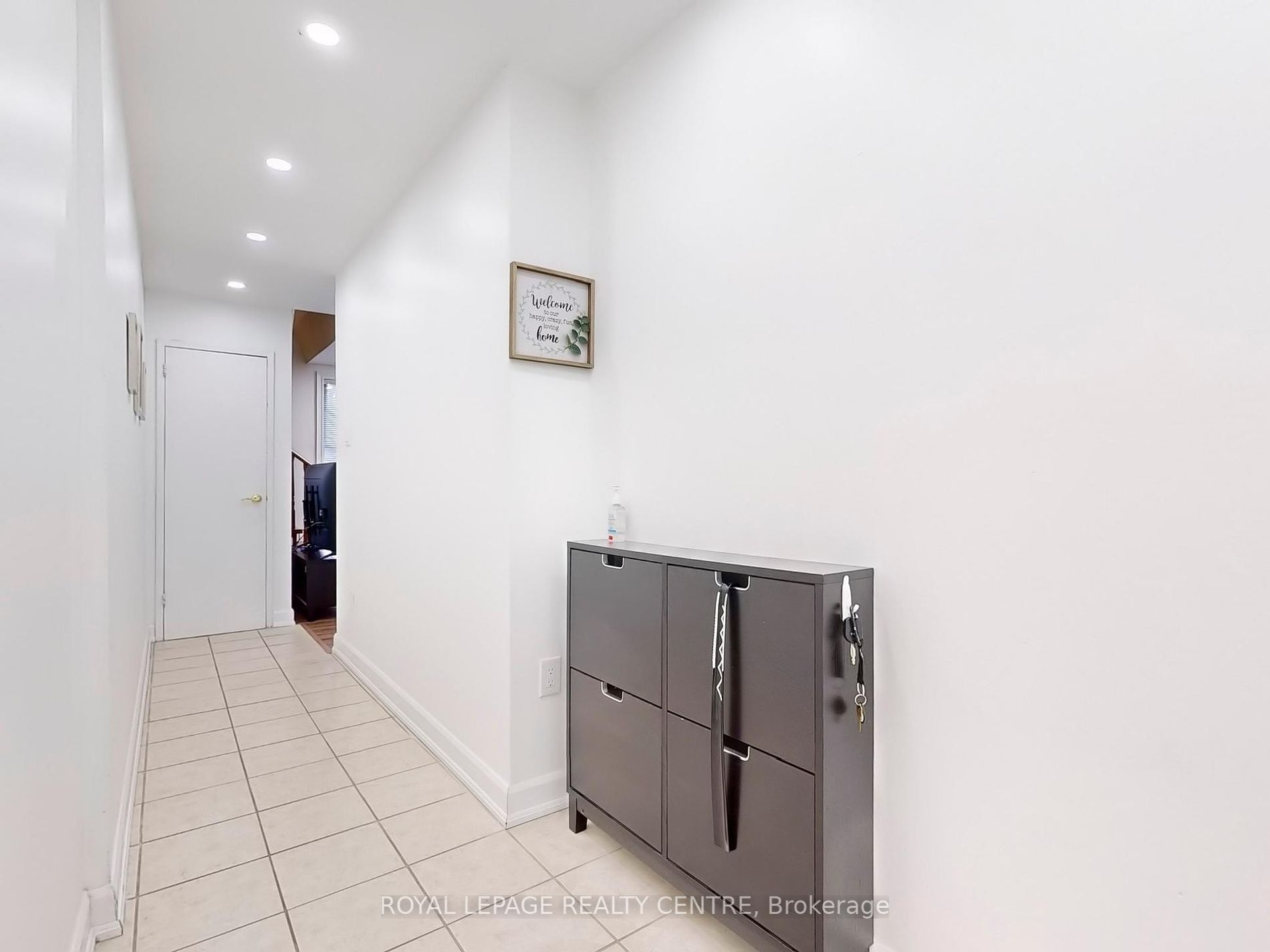 2095 Roche Crt, #127