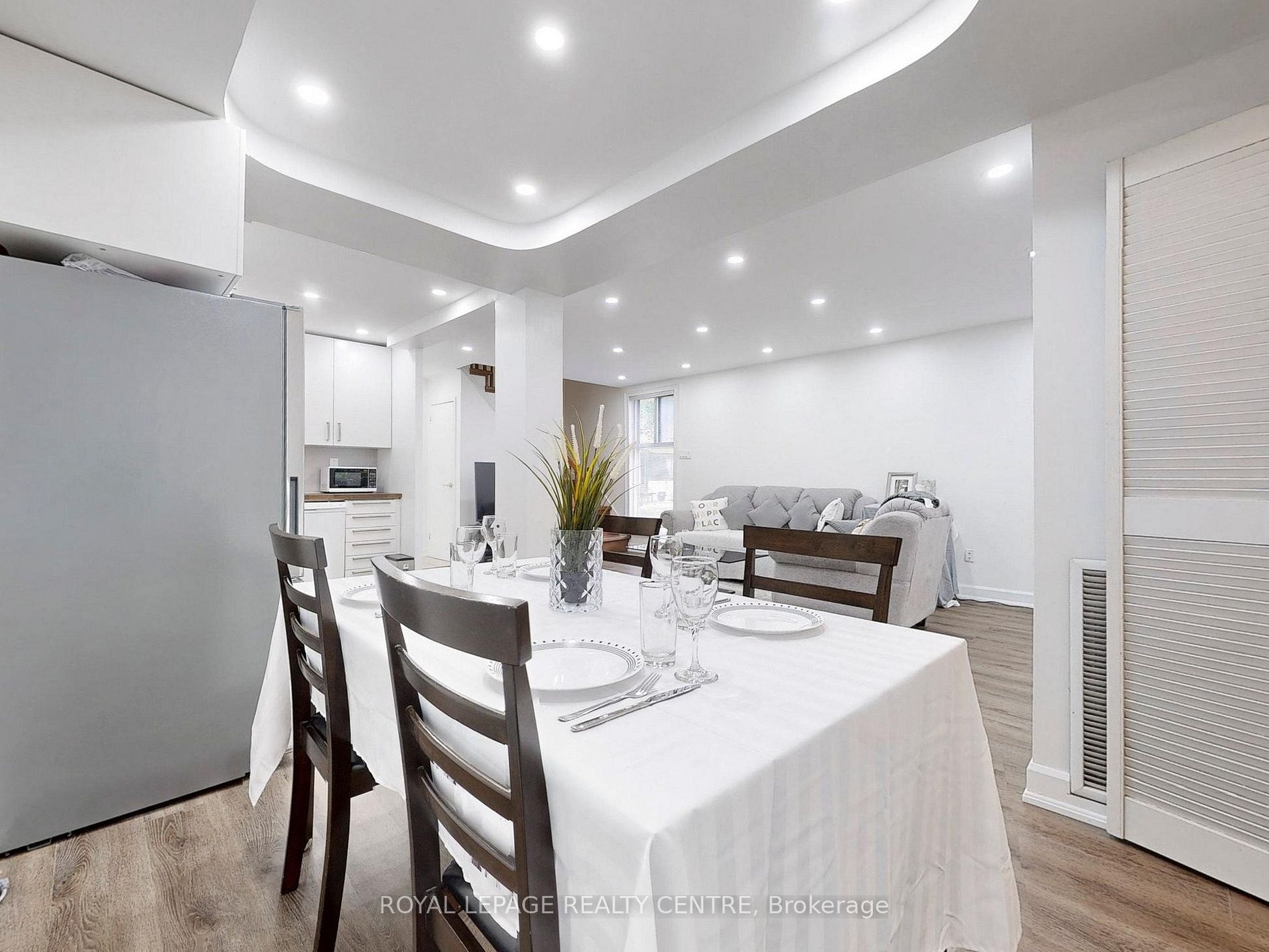 2095 Roche Crt, #127