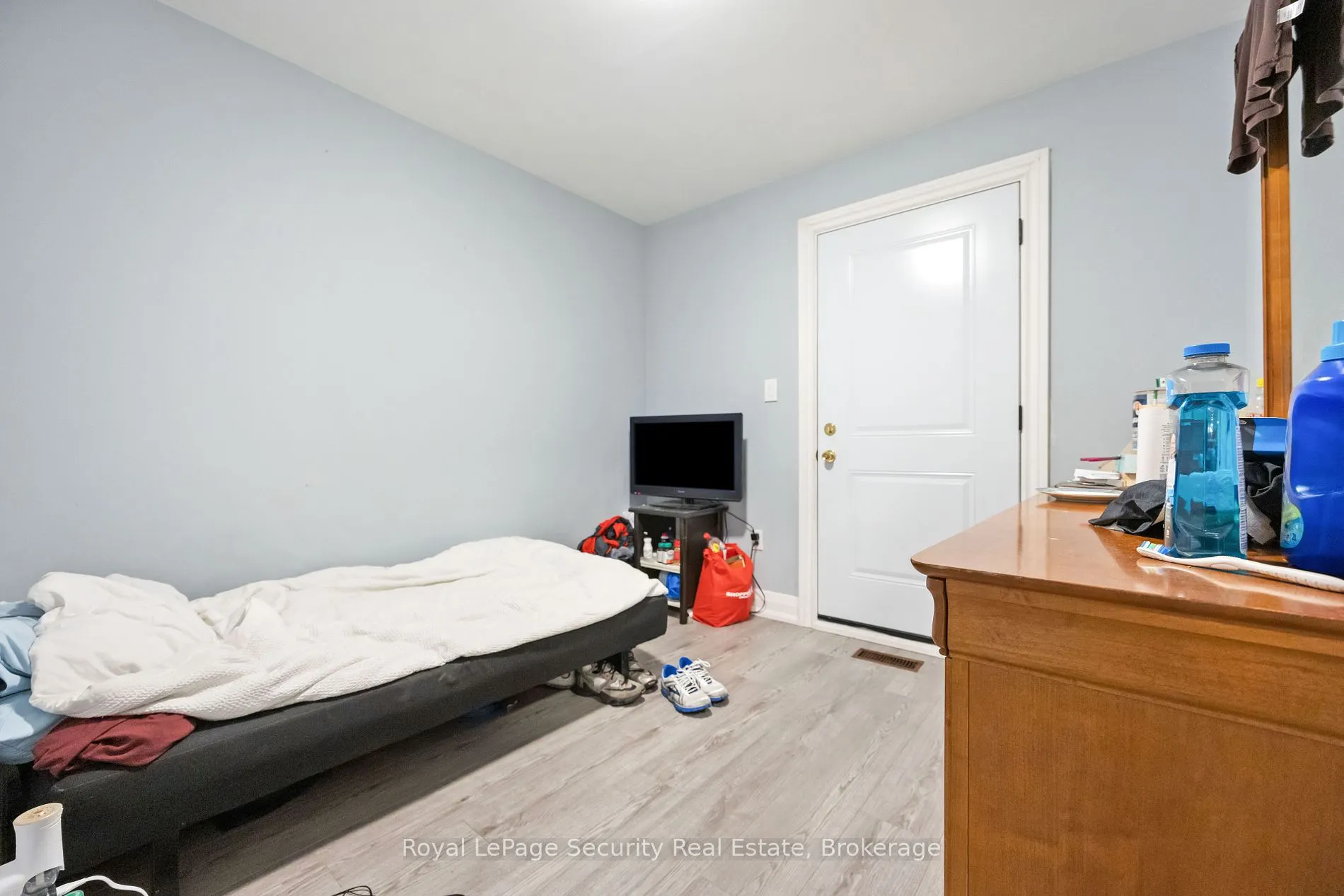 1104 Glengrove Ave