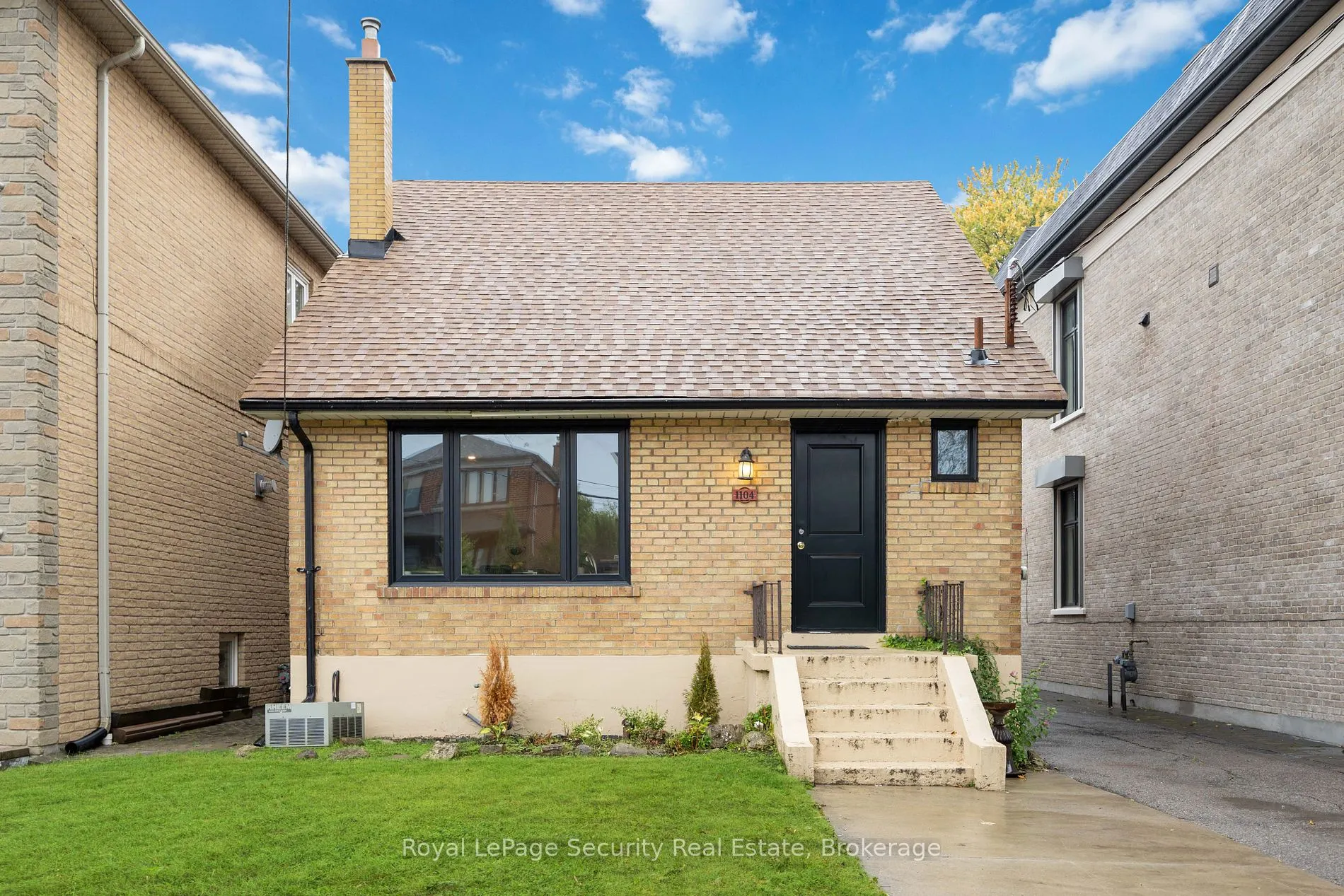 1104 Glengrove Ave