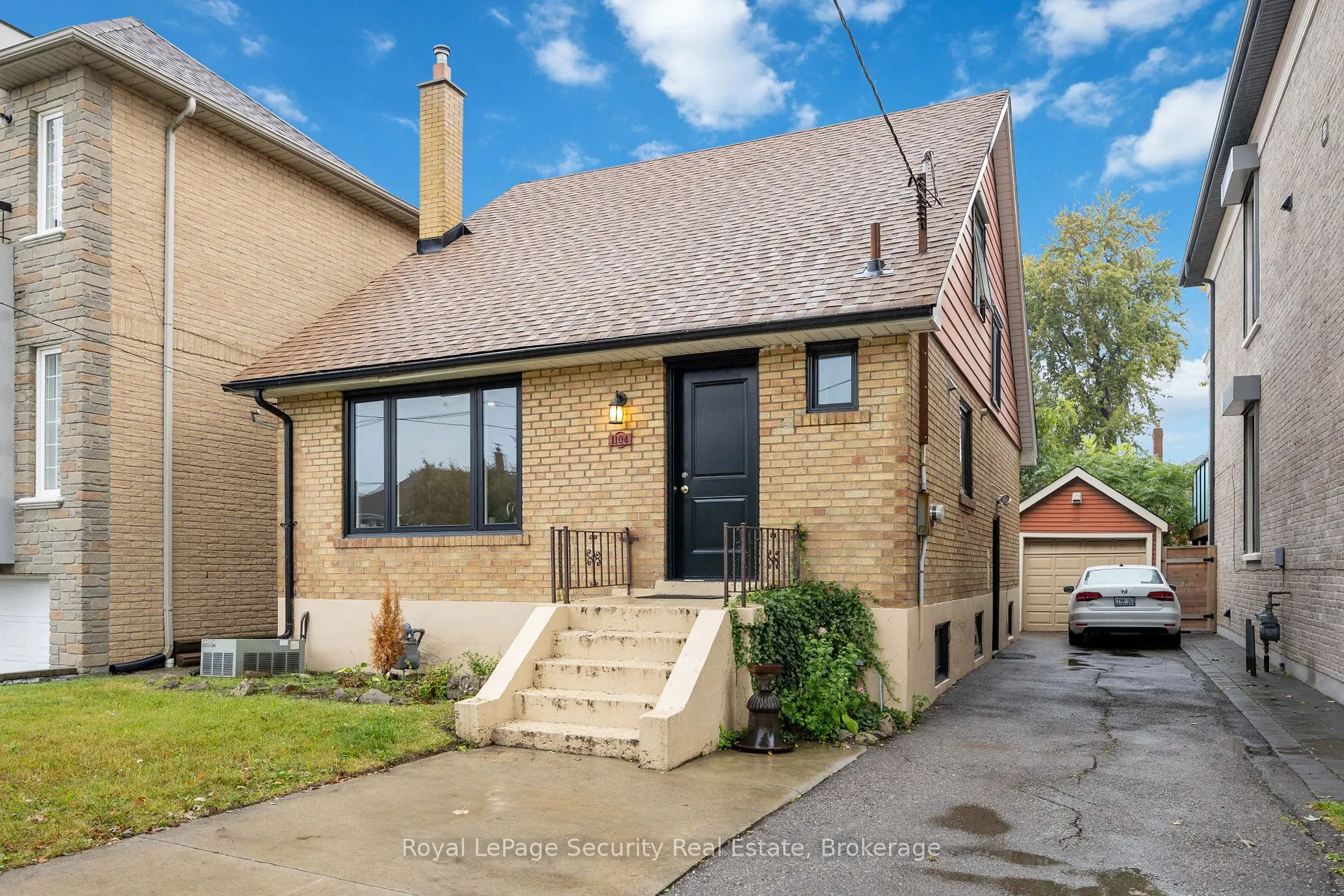 1104 Glengrove Ave