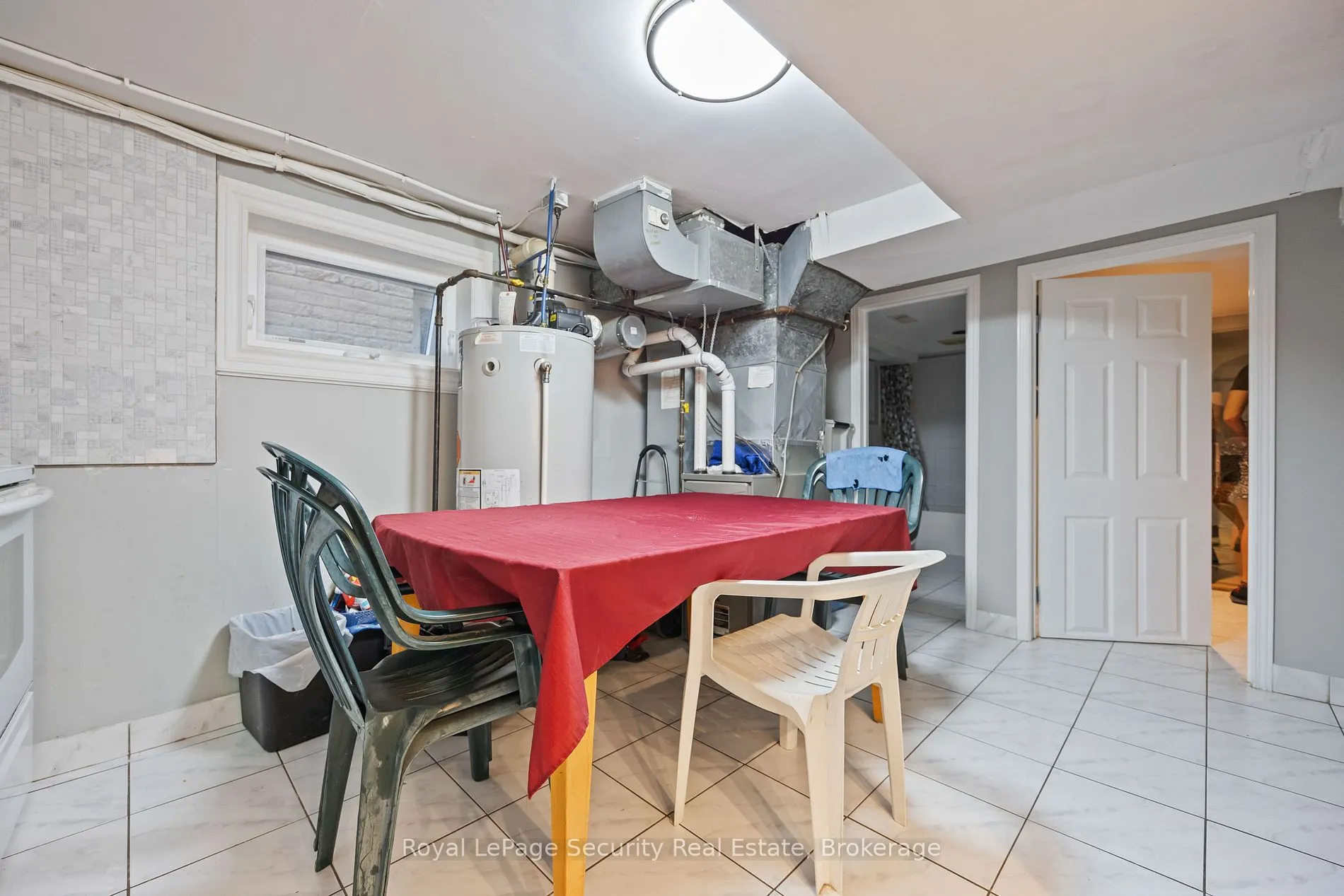 1104 Glengrove Ave