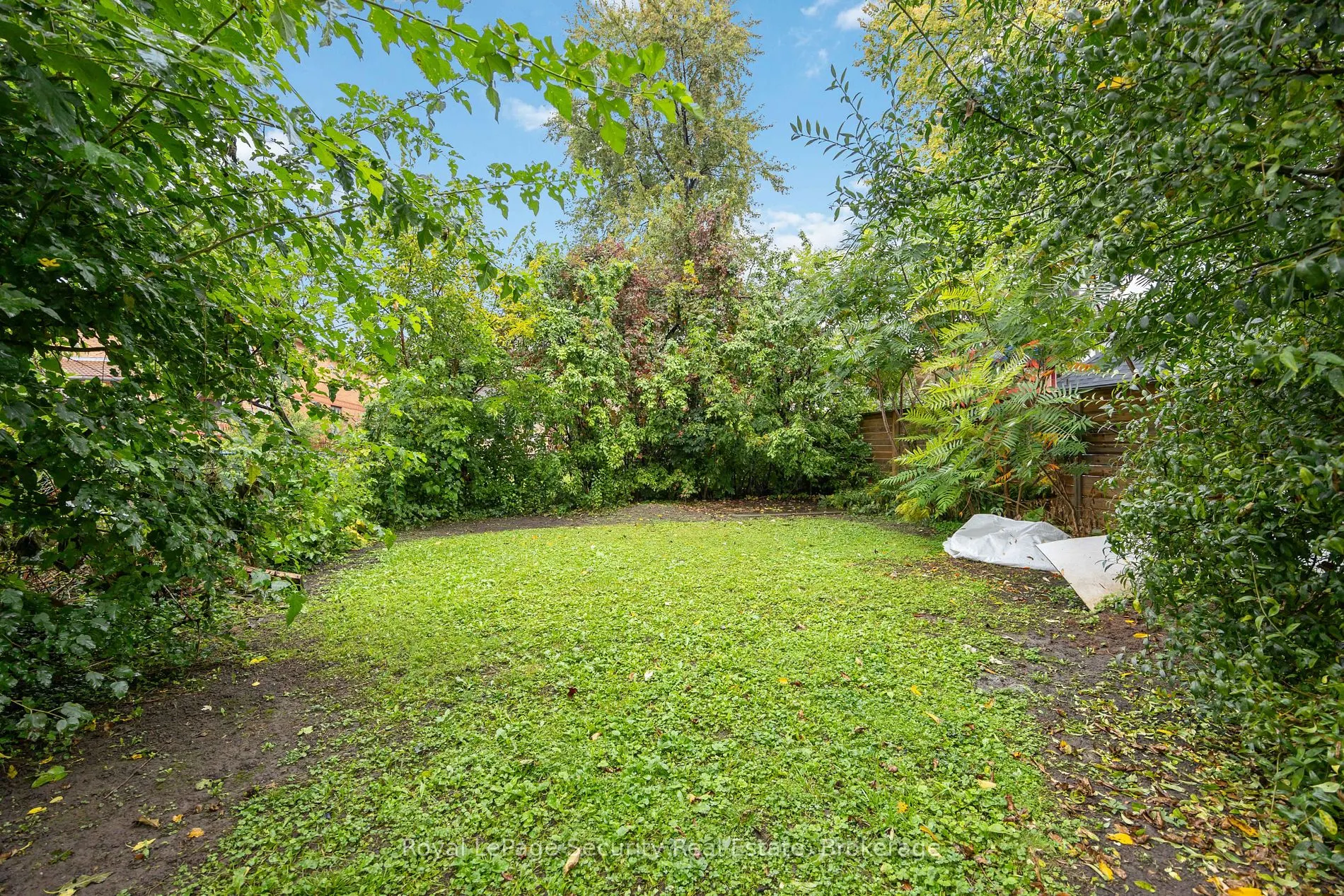 1104 Glengrove Ave