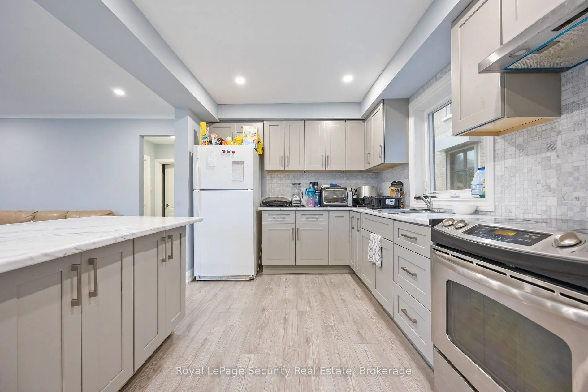 1104 Glengrove Ave