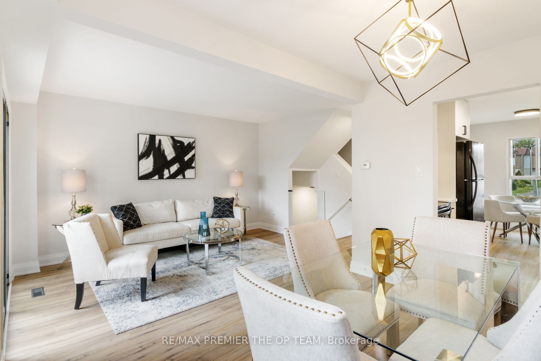 195 Fleetwood Cres, #217