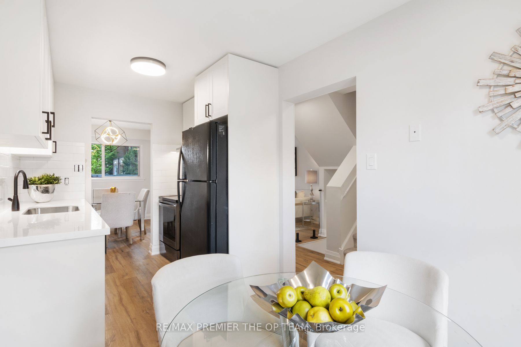 195 Fleetwood Cres, #217
