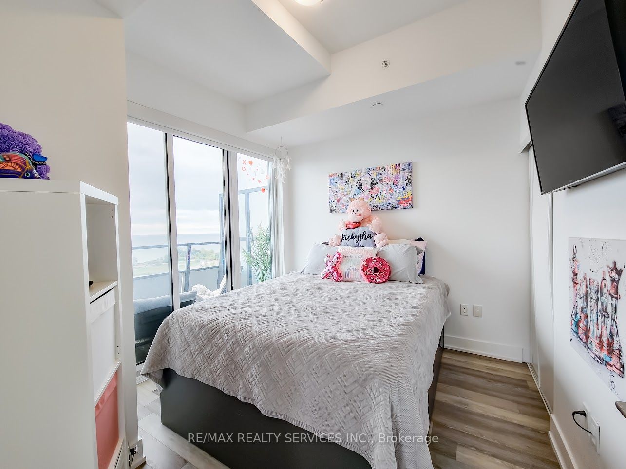 20 Shore Breeze Dr, #1107