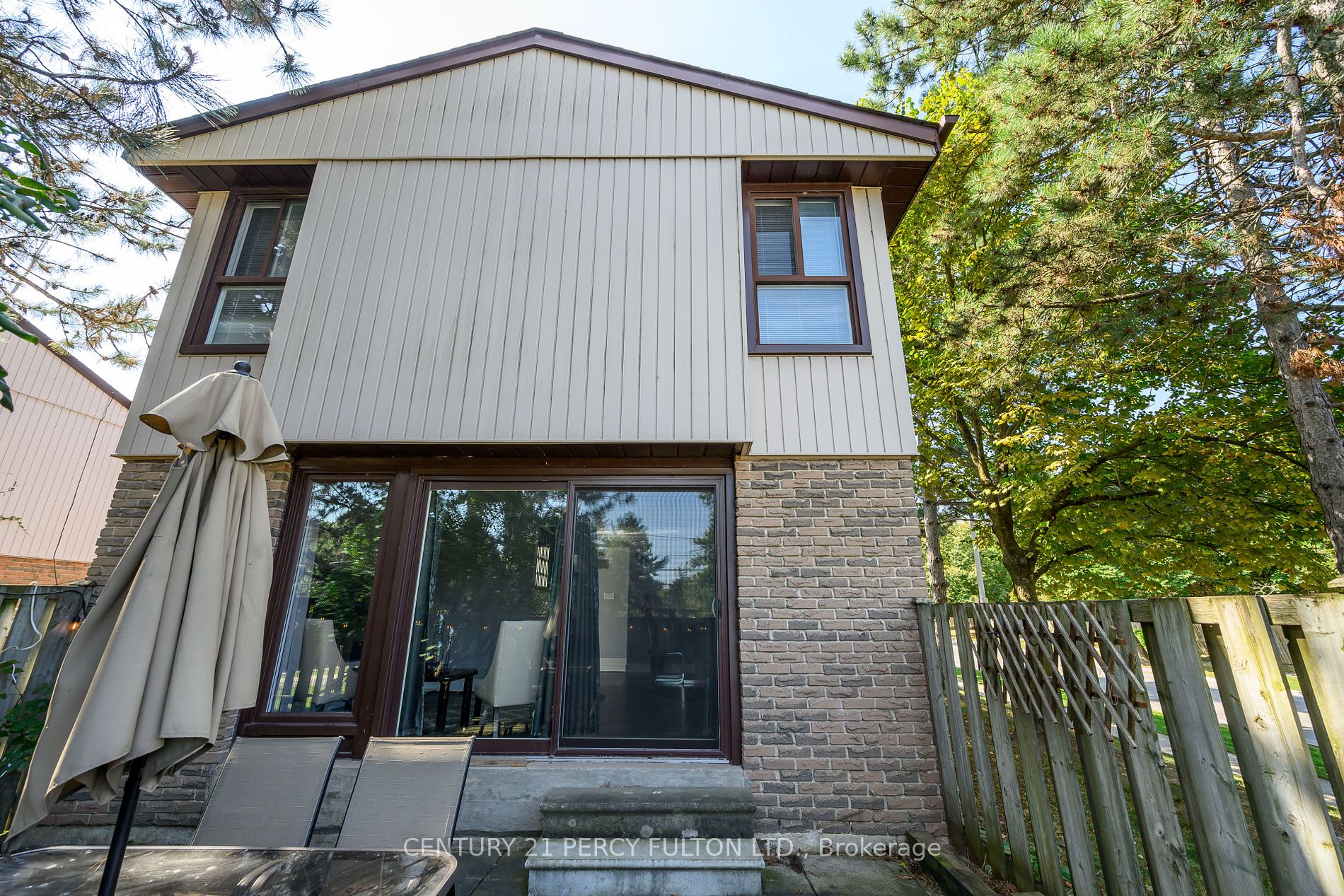 59 Kenninghall Blvd, #2