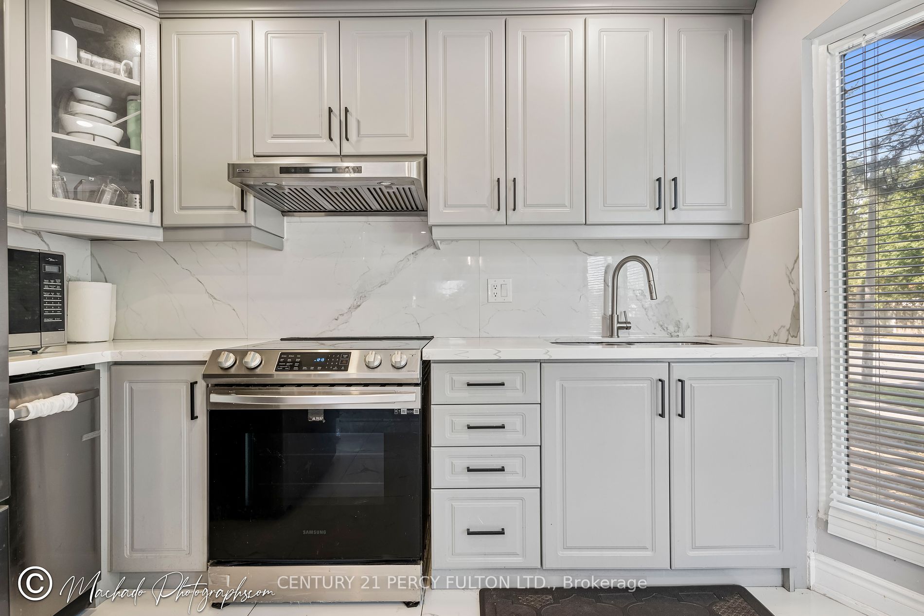 59 Kenninghall Blvd, #2