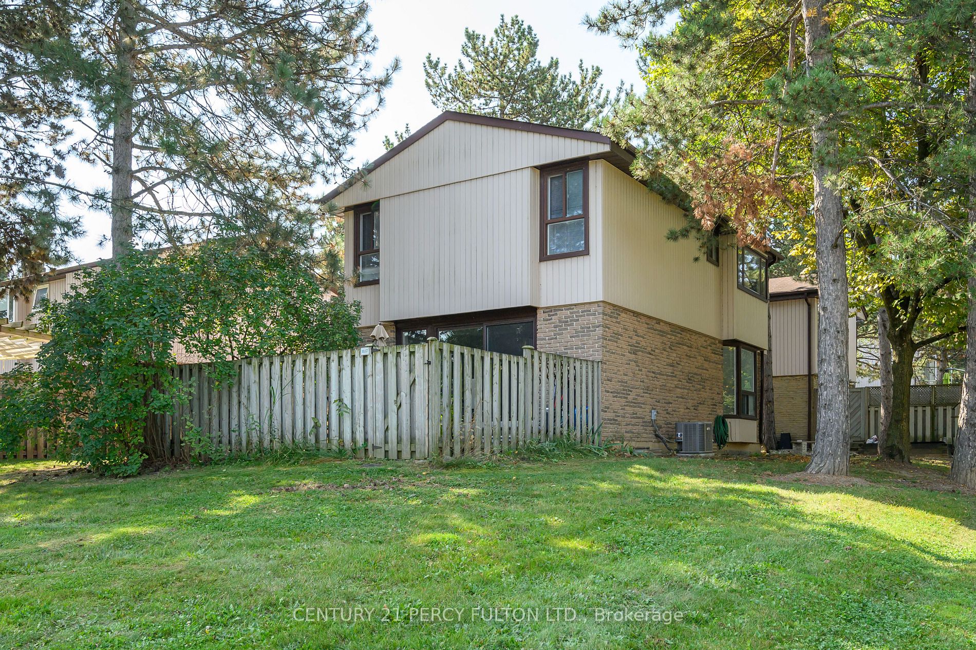 59 Kenninghall Blvd, #2