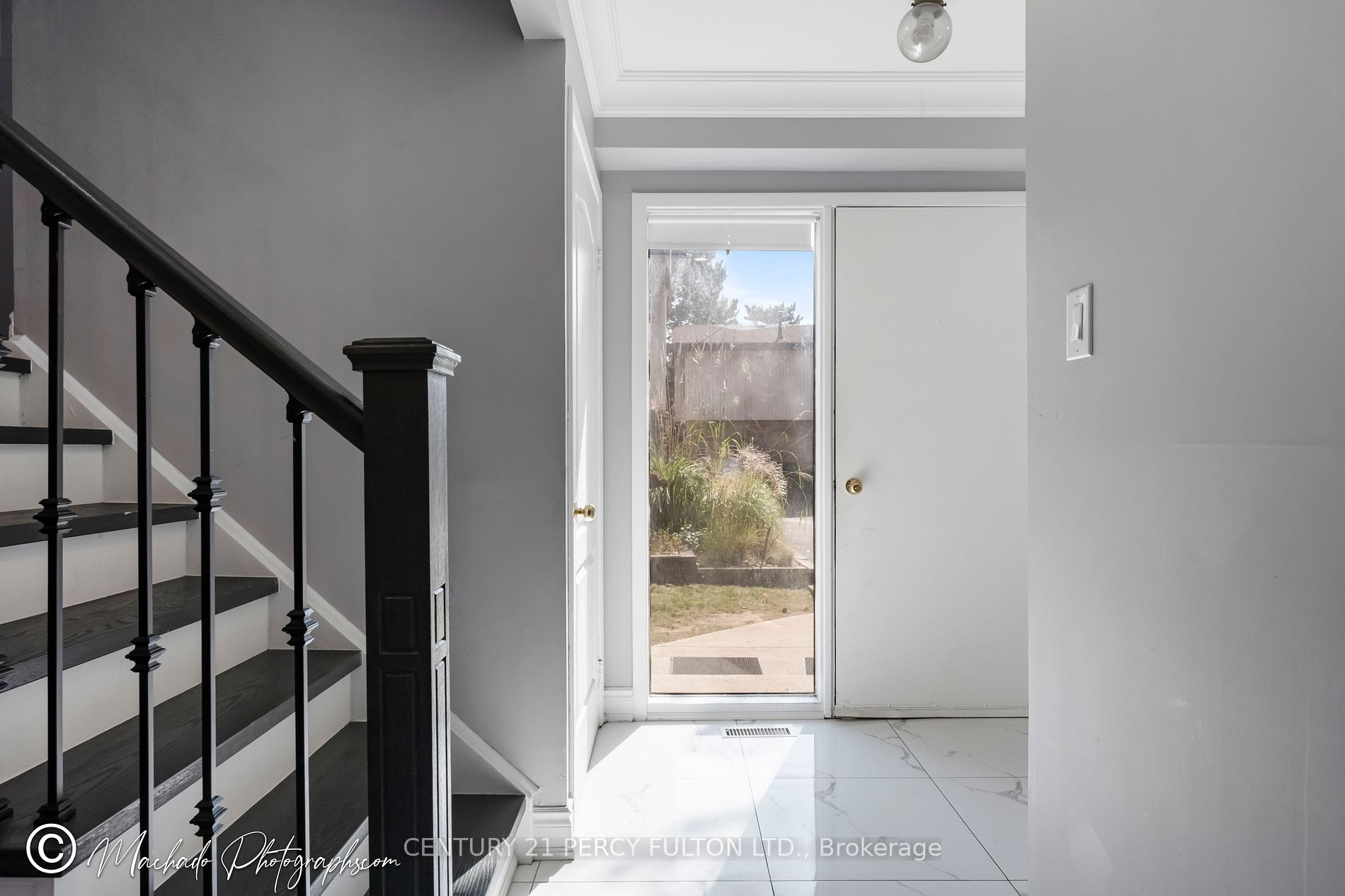 59 Kenninghall Blvd, #2