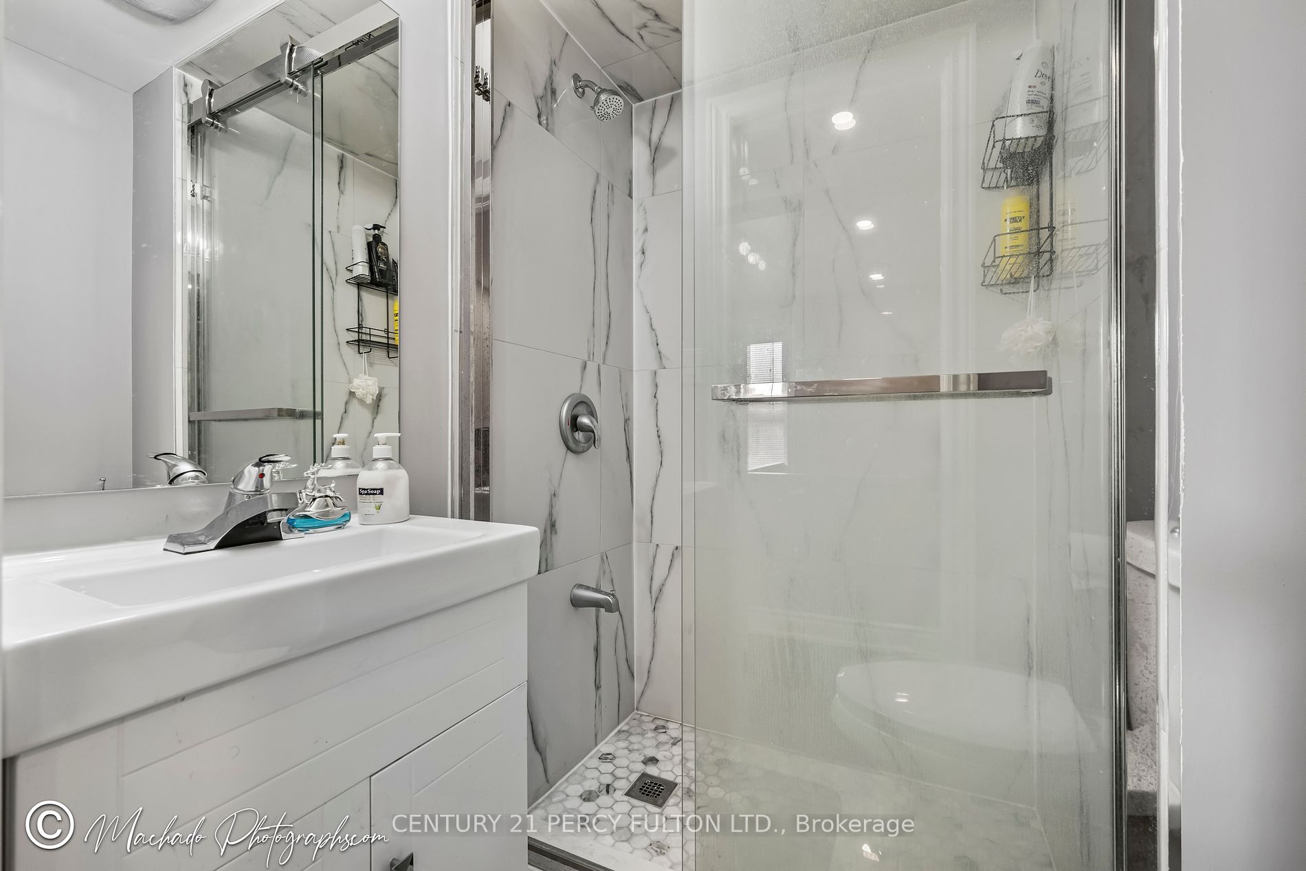 59 Kenninghall Blvd, #2