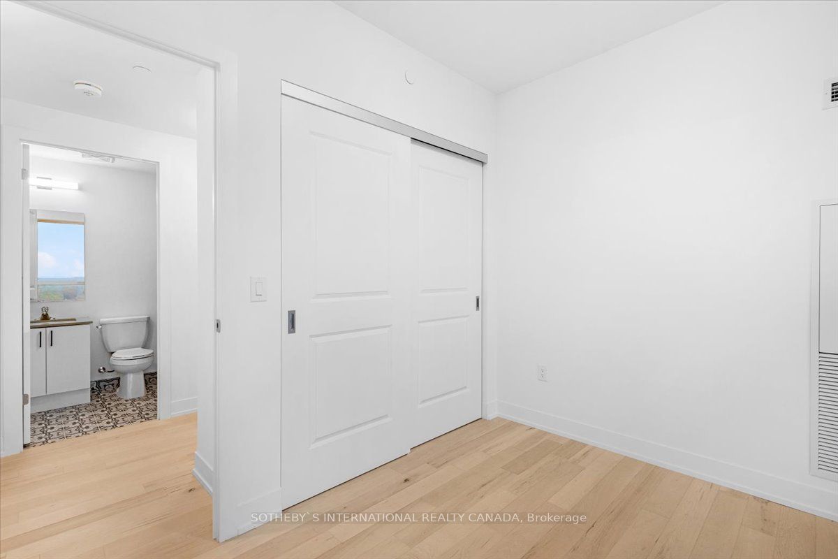 1063 Douglas Mccurdy Comm Circ, #1201