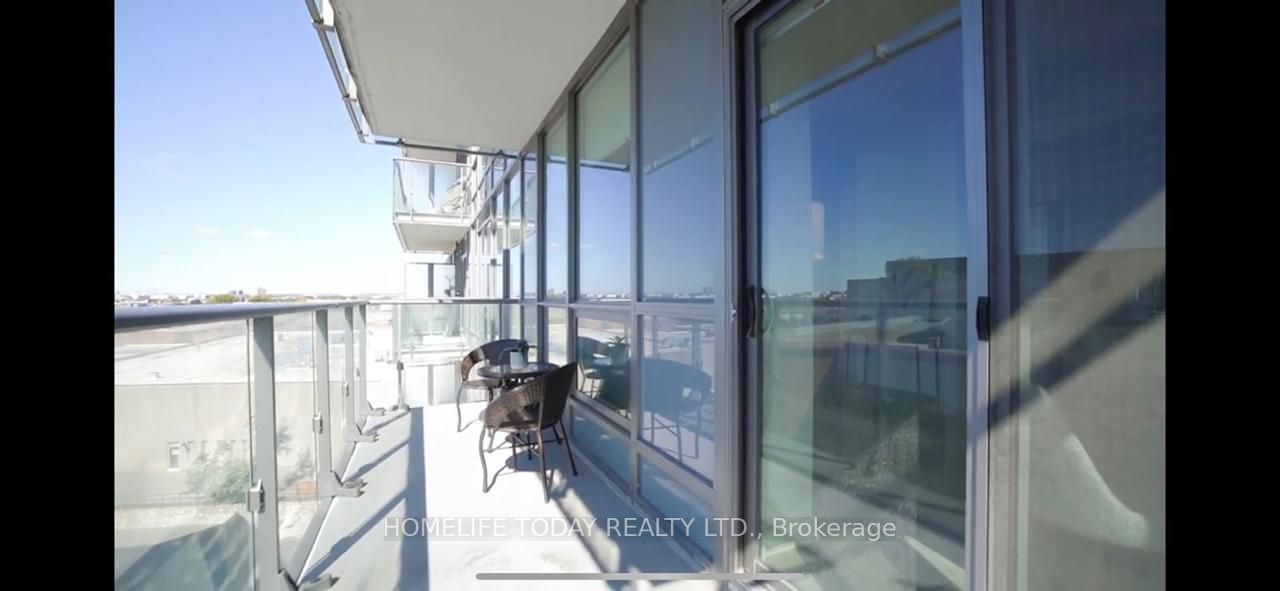 10 De Boers Dr, #601