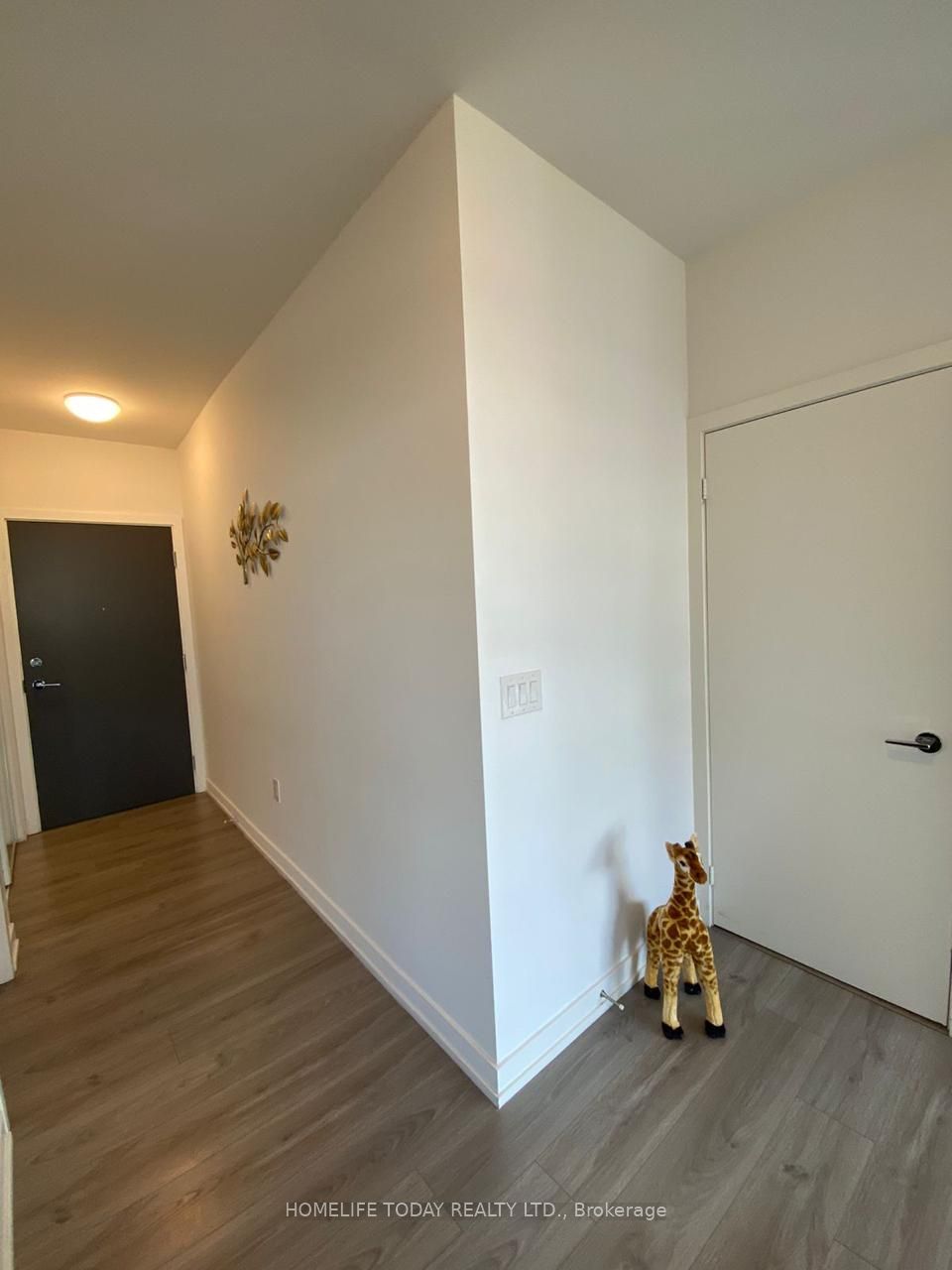 10 De Boers Dr, #601