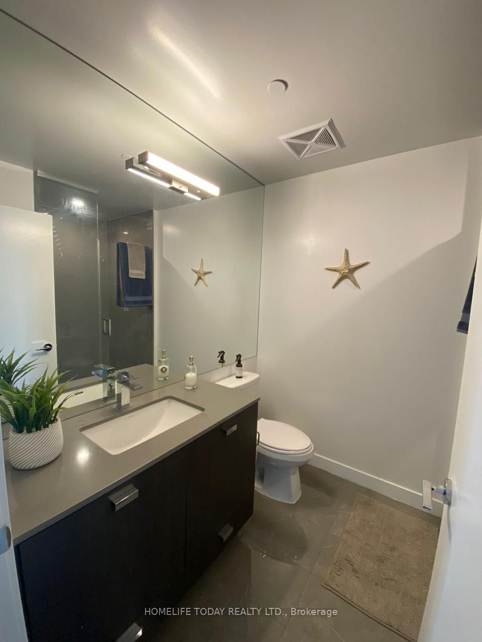 10 De Boers Dr, #601