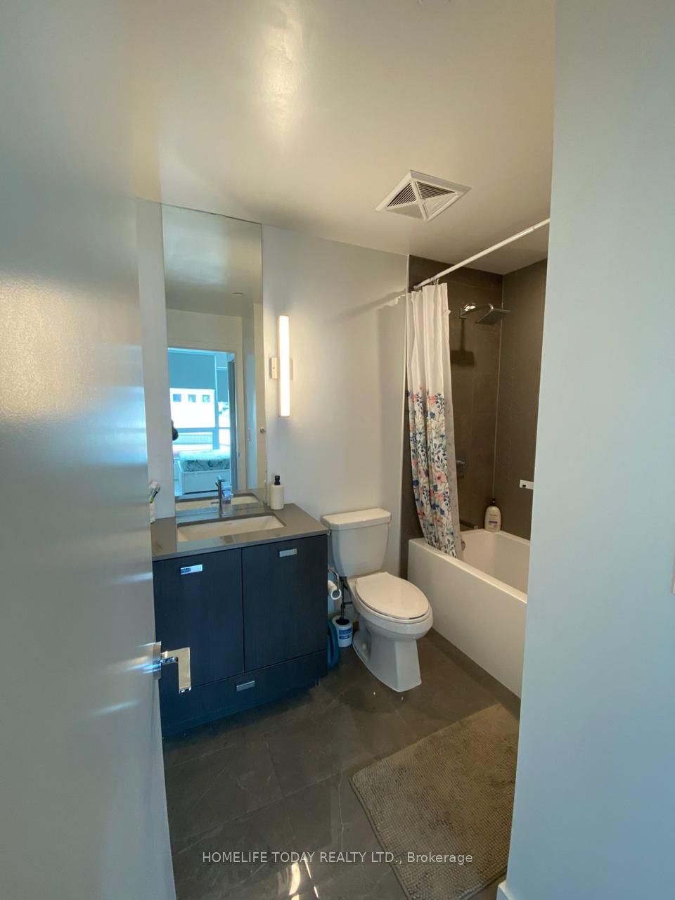 10 De Boers Dr, #601