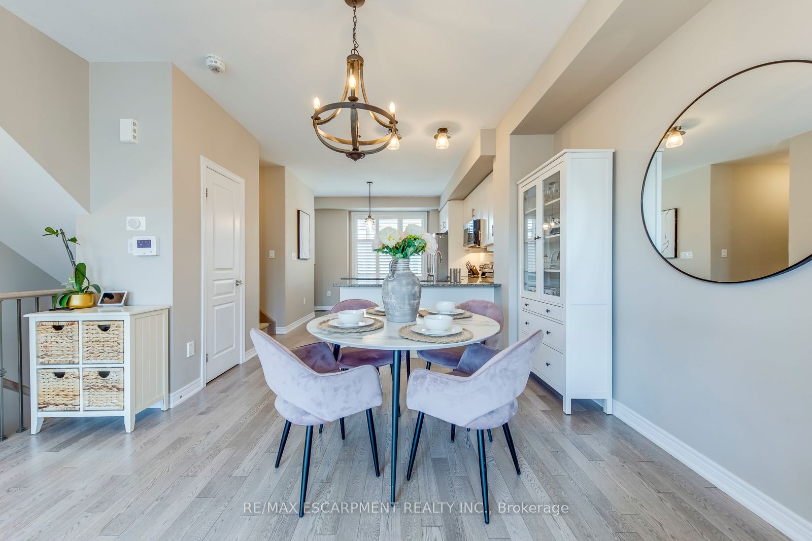 386 Belcourt Common