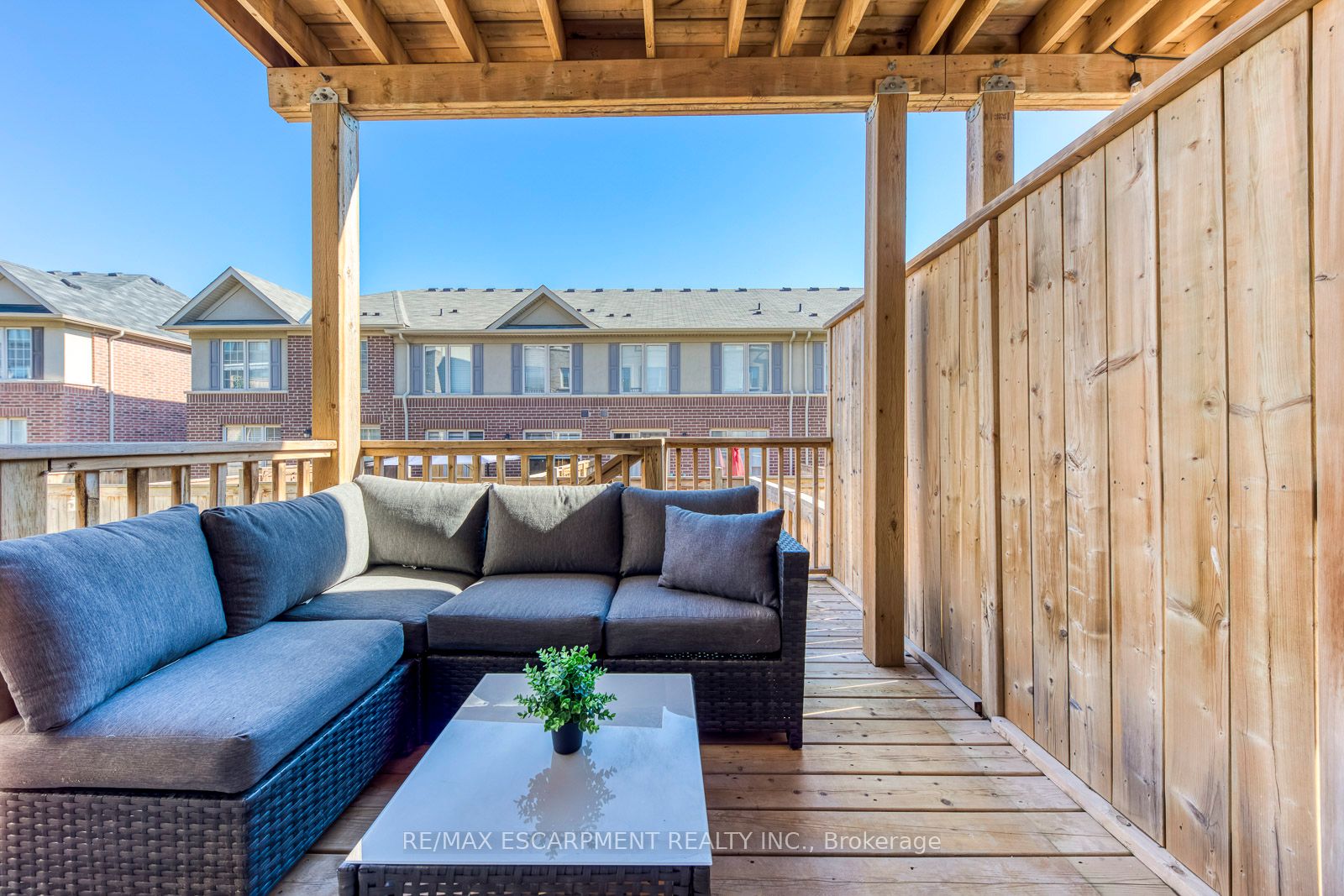 386 Belcourt Common