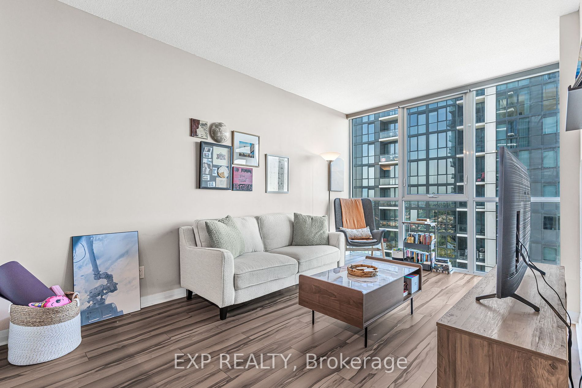 75 Eglinton Ave W, #1901
