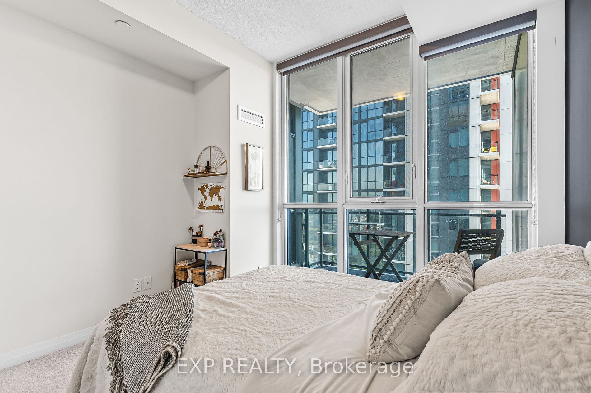 75 Eglinton Ave W, #1901