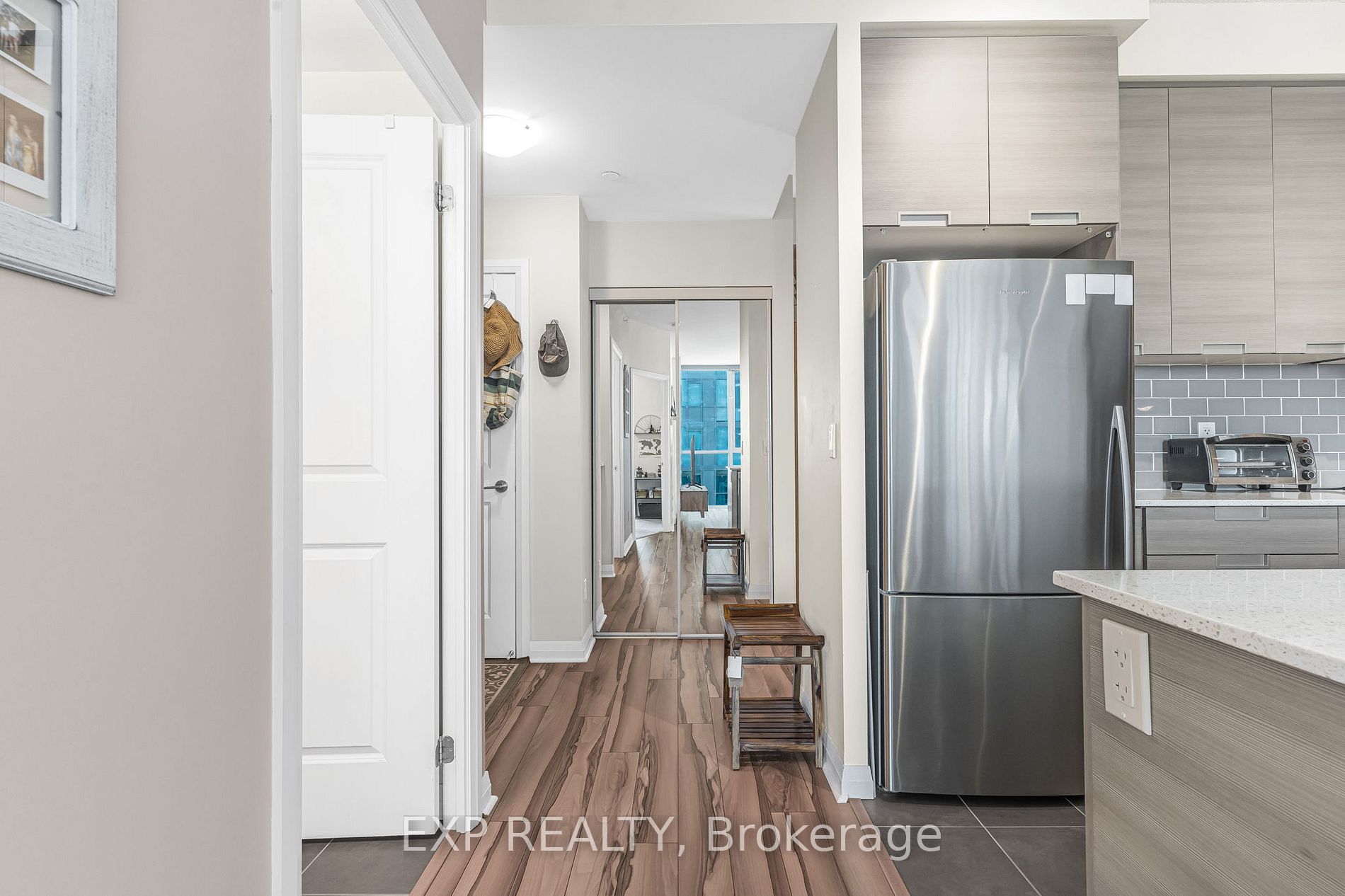 75 Eglinton Ave W, #1901