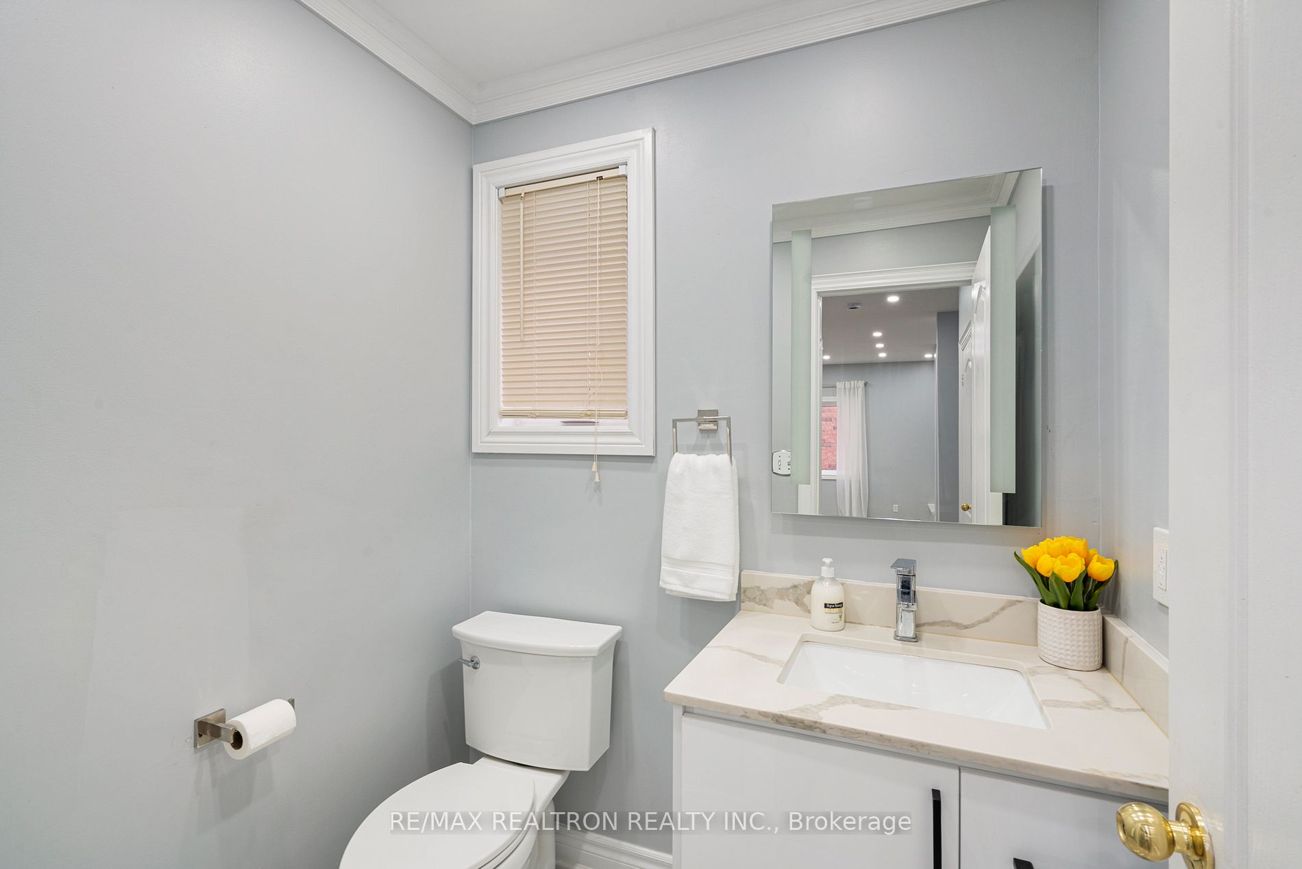 1093 Lamplight Way