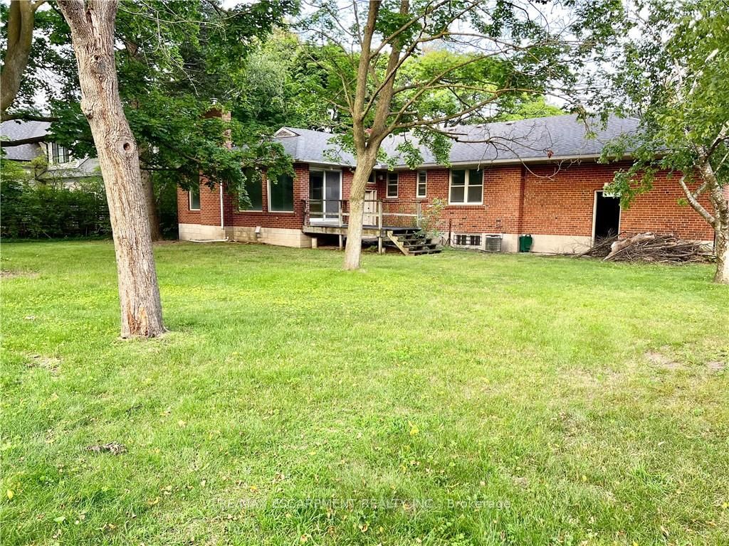 2063 Glenforest Cres