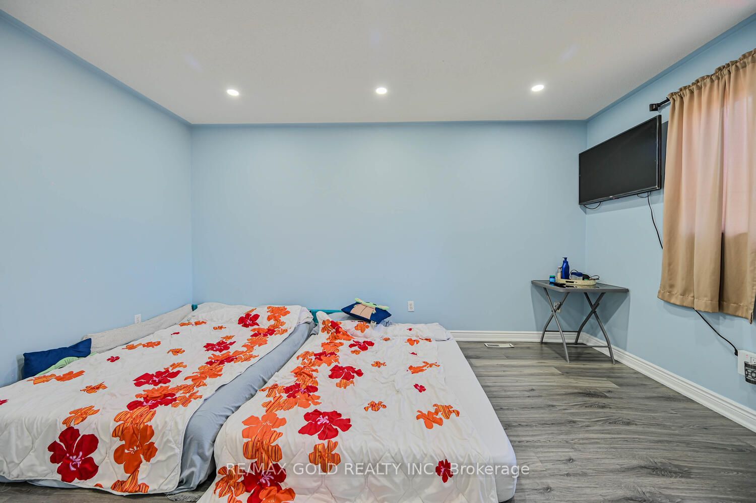 39 Blue Spruce St