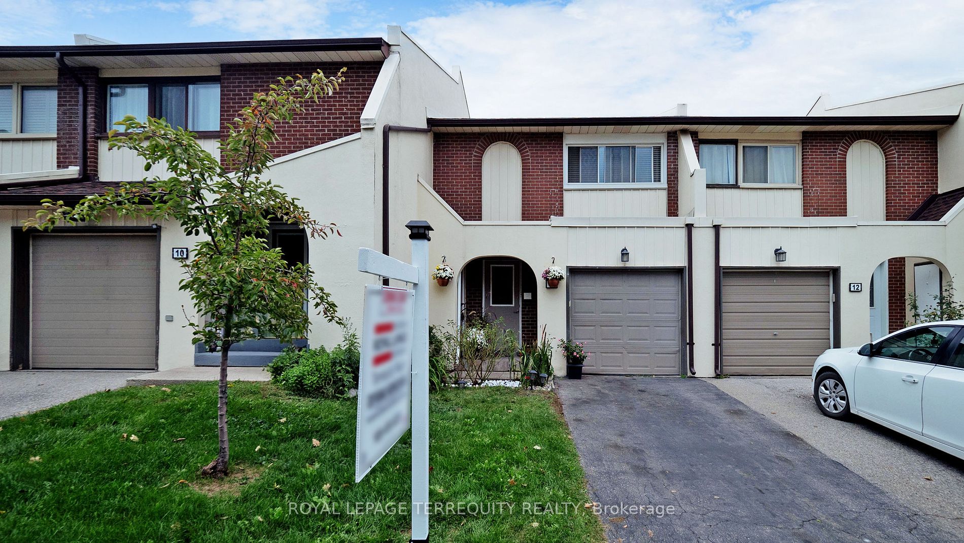 41 Mississauga Valley Blvd, #11