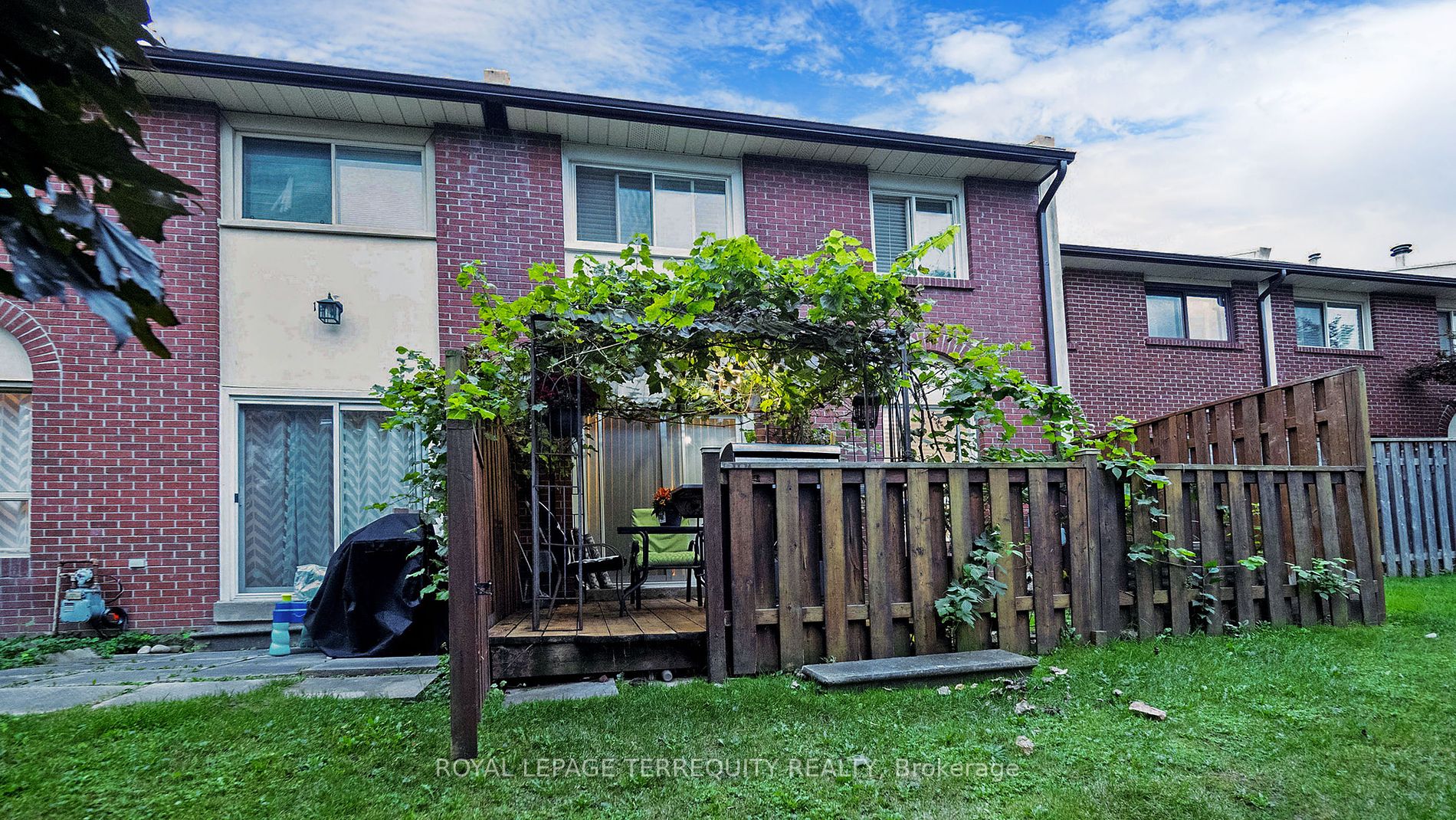 41 Mississauga Valley Blvd, #11