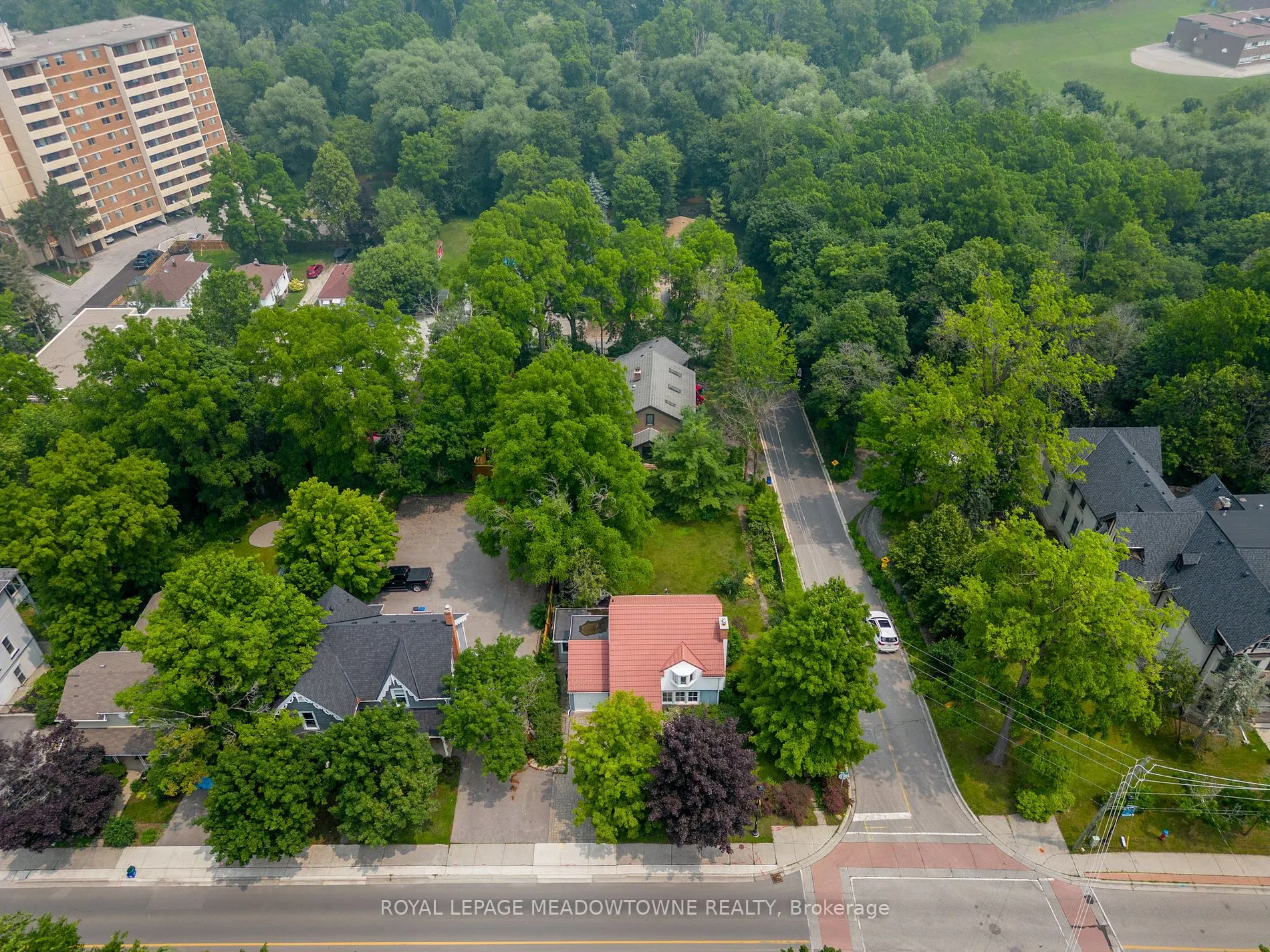 133 Main St S