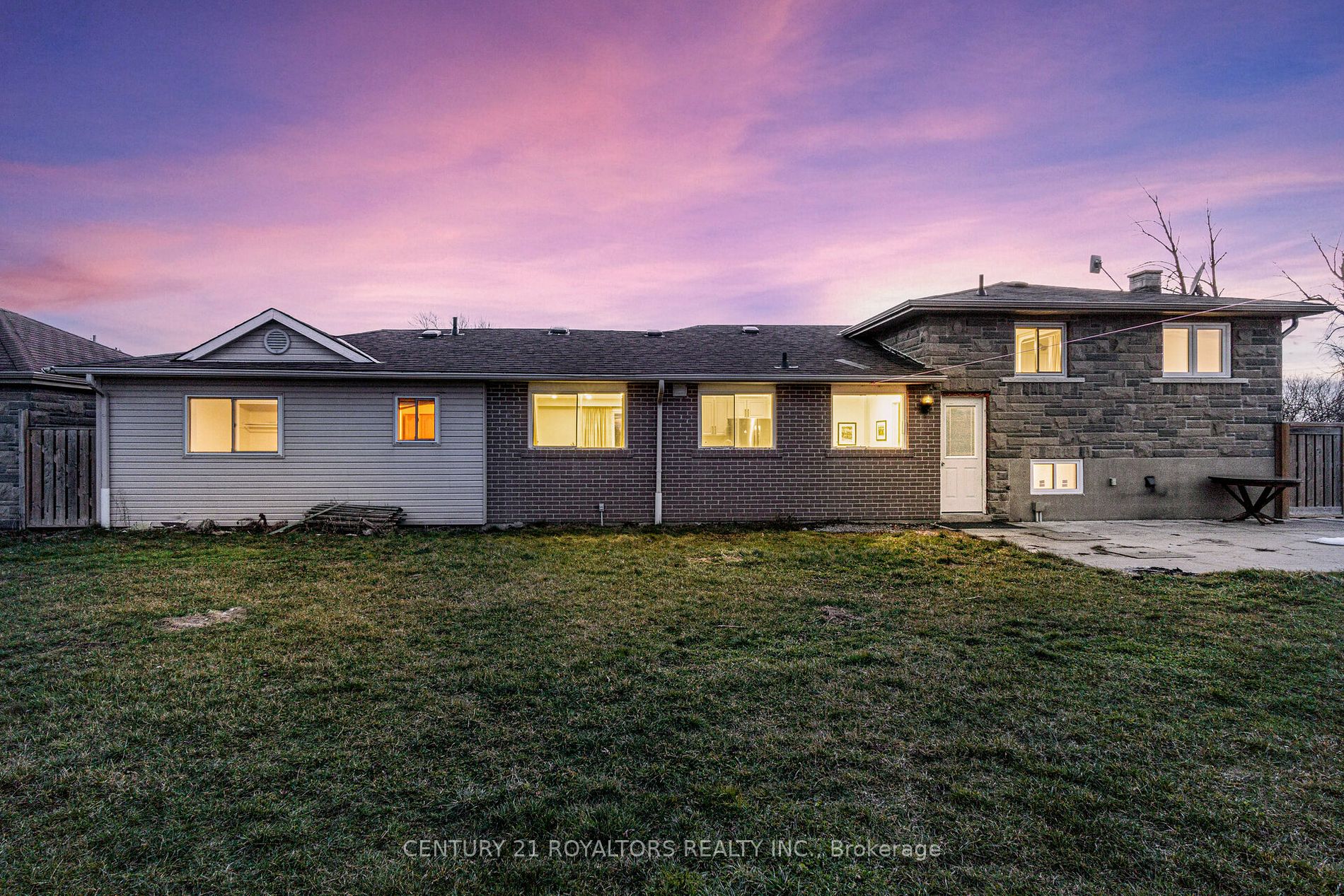 12821 Heritage Road