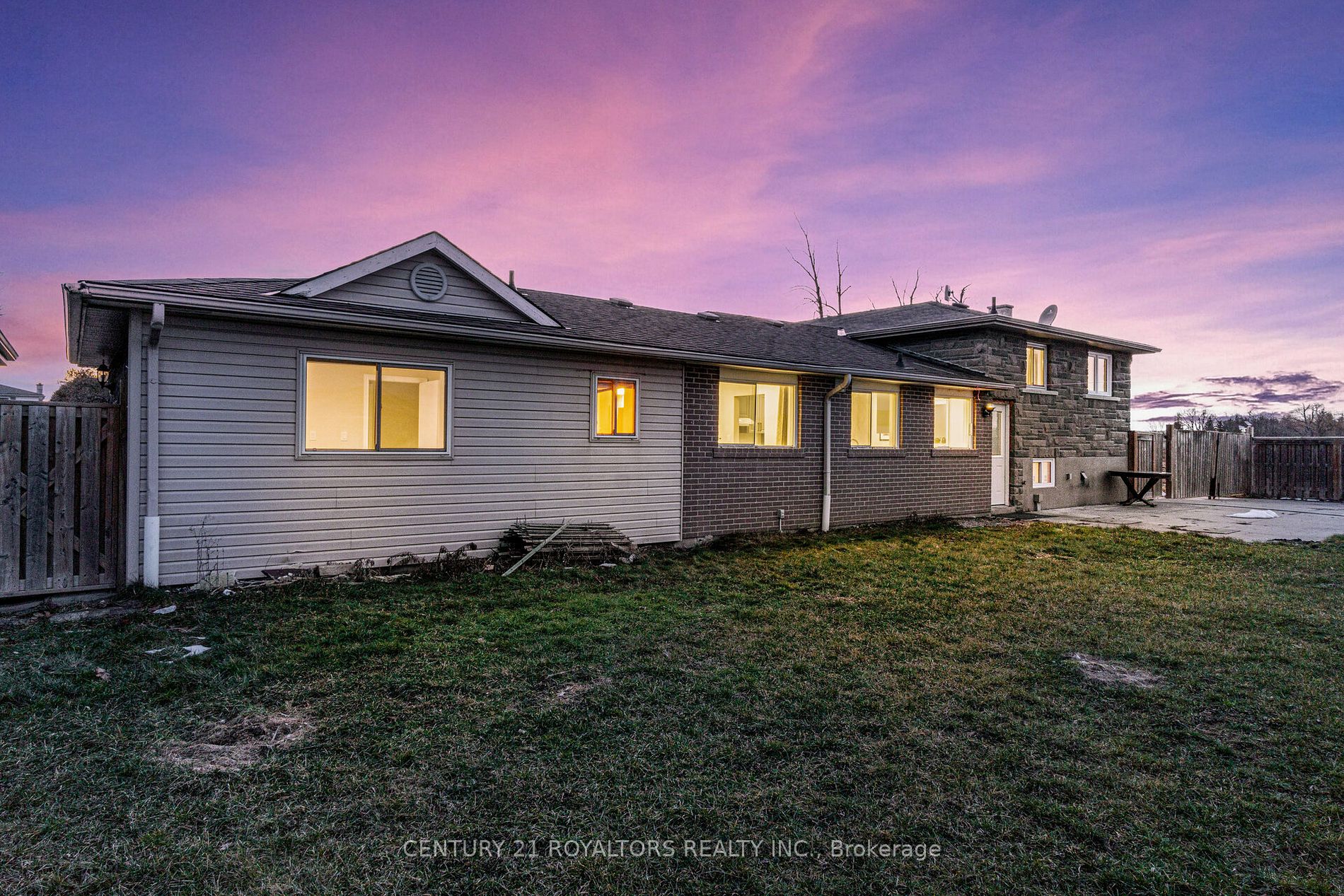 12821 Heritage Road